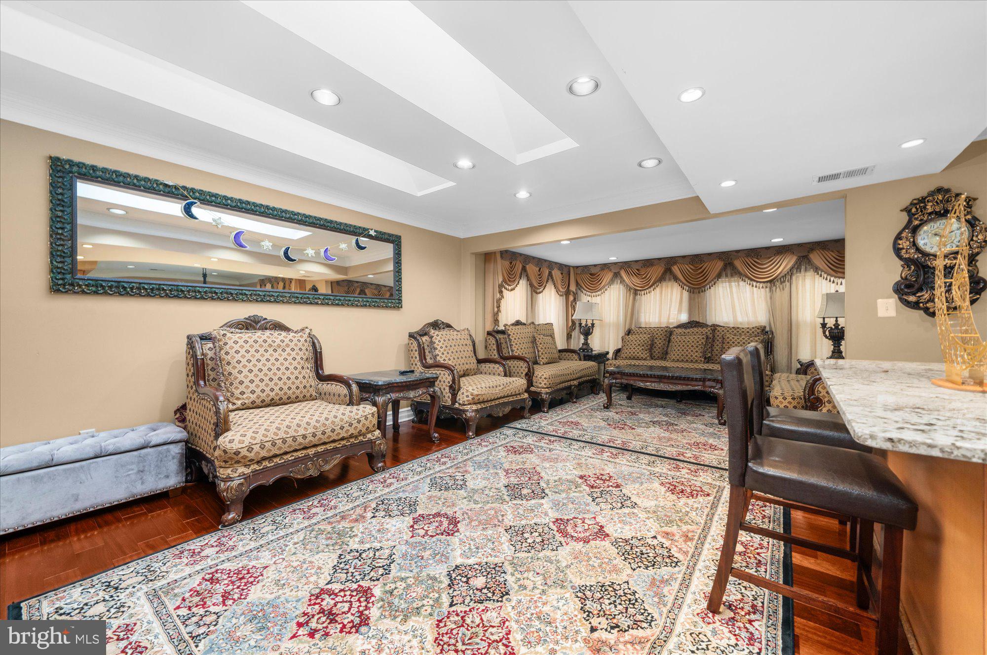 LIBERTY SQUARE - Residential