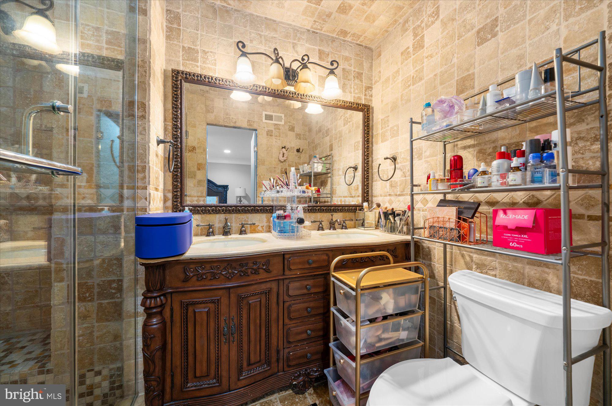 LIBERTY SQUARE - Residential