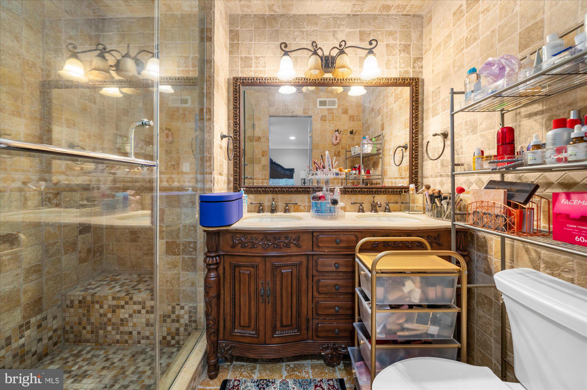 LIBERTY SQUARE - Residential