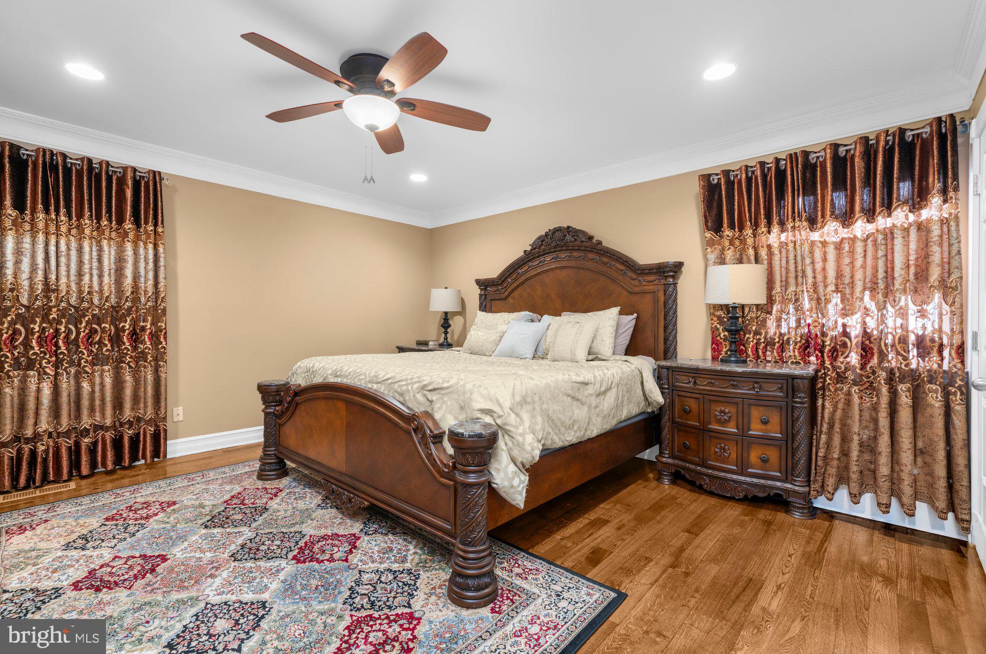 LIBERTY SQUARE - Residential