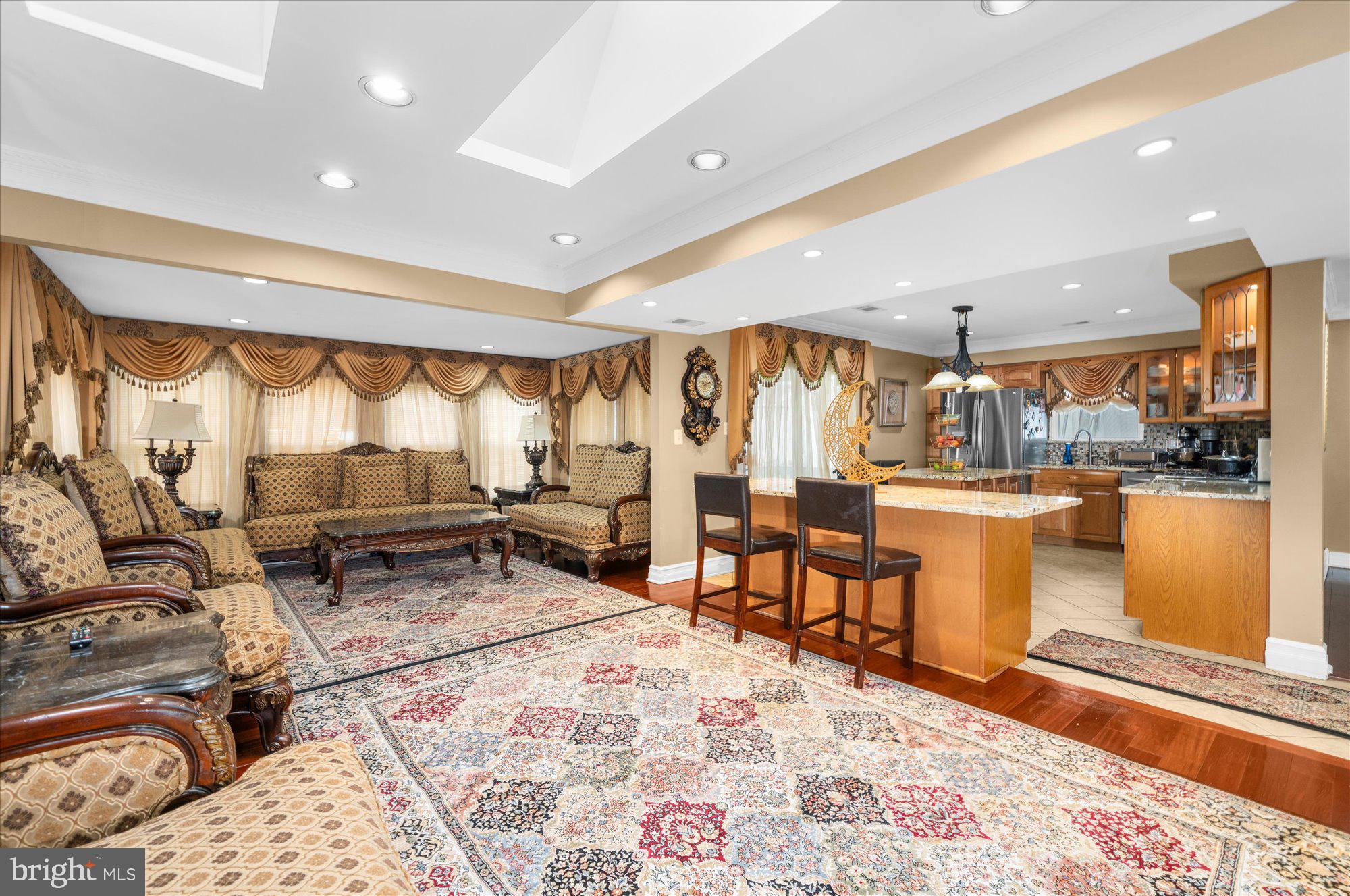 LIBERTY SQUARE - Residential