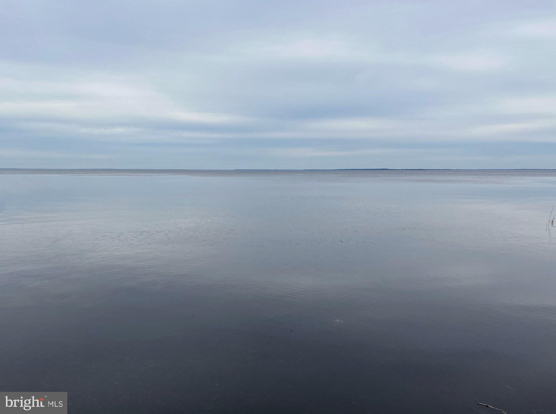 HUDSON/NECK DISTRICT - Land