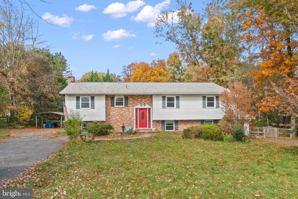 Photo of 3000 Flag Marsh Road, MOUNT AIRY, MD 21771 (MLS # MDCR2030784)