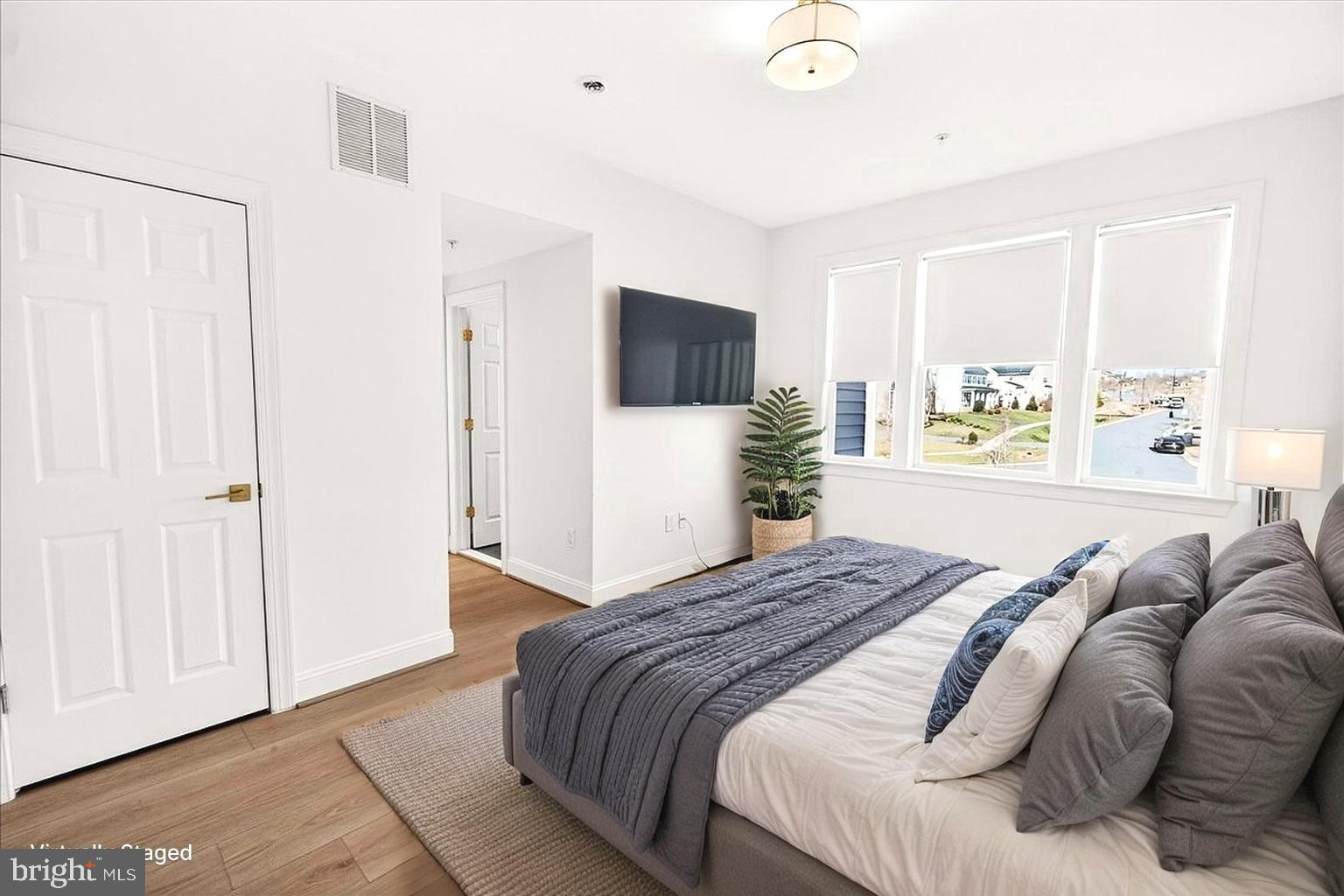 BRIGHTWELL CROSSING - Residential