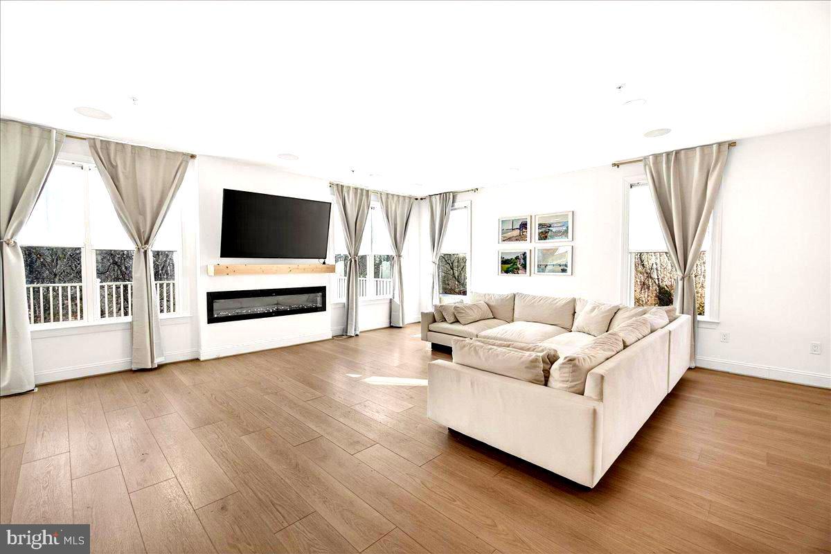 BRIGHTWELL CROSSING - Residential