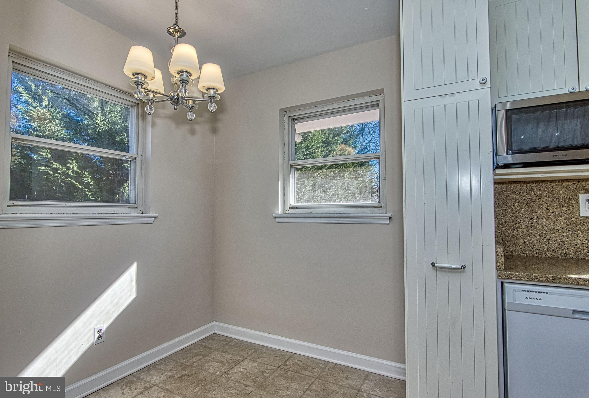 BROYHILL PARK - Residential Lease