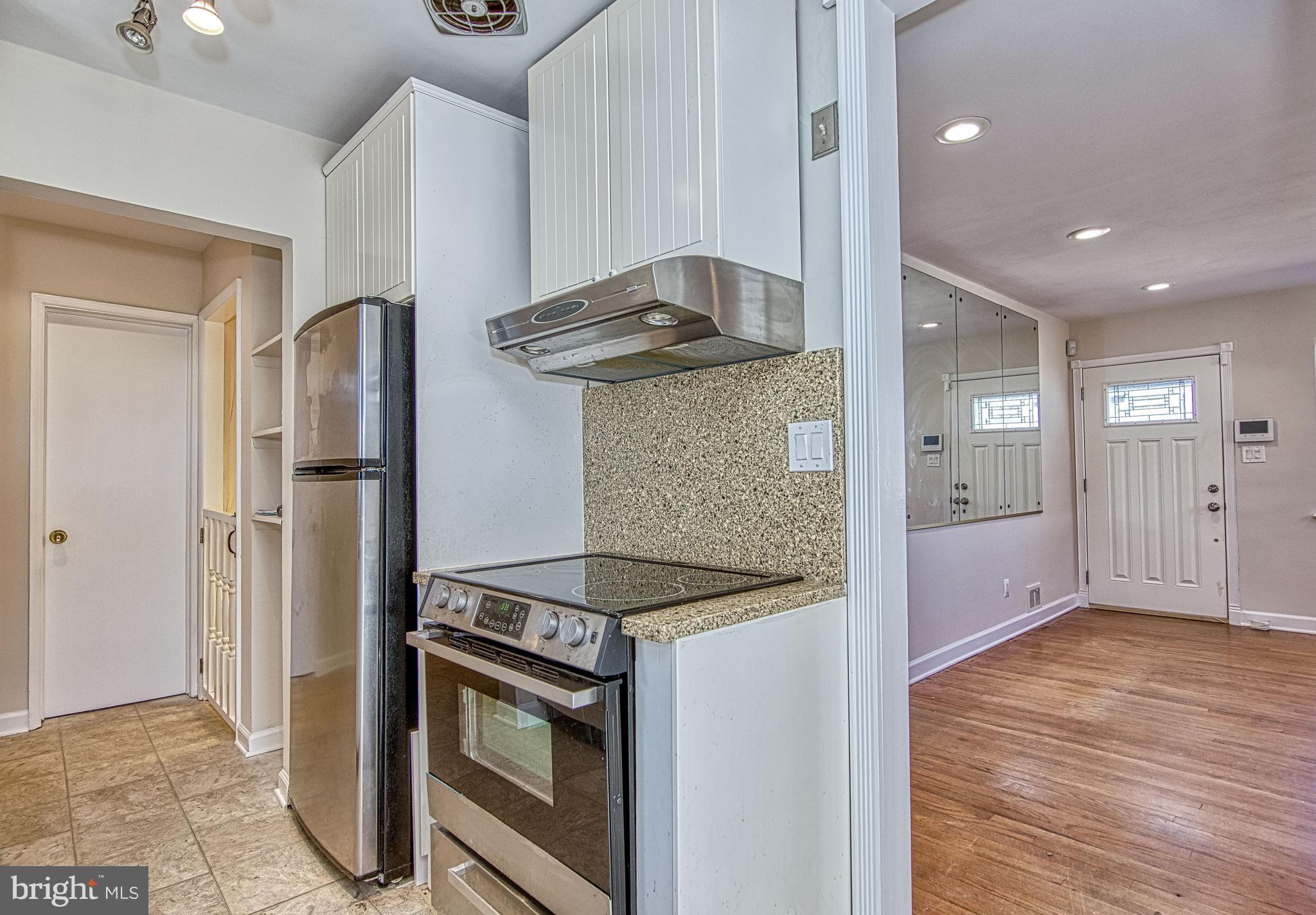 BROYHILL PARK - Residential Lease