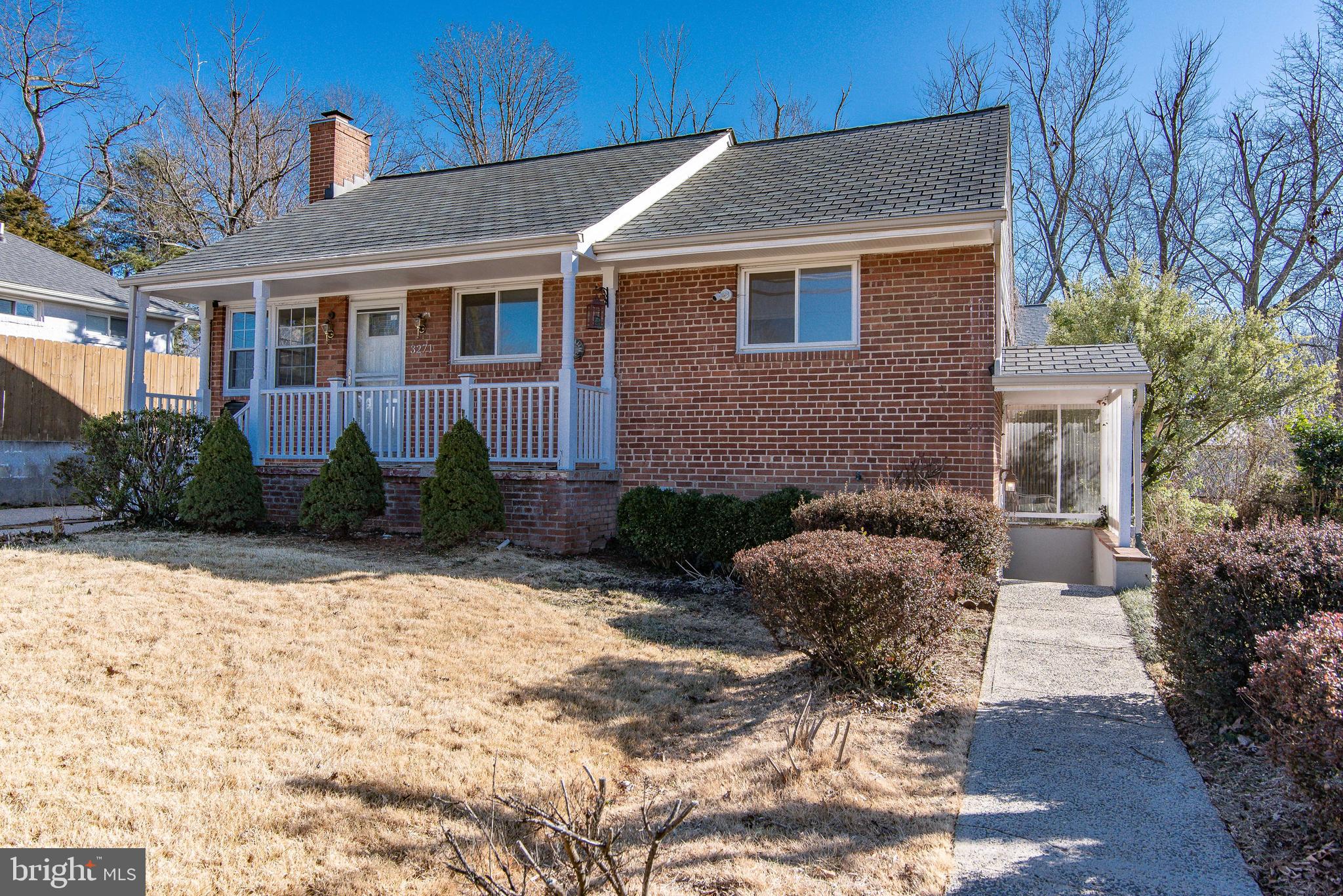 BROYHILL PARK - Residential Lease