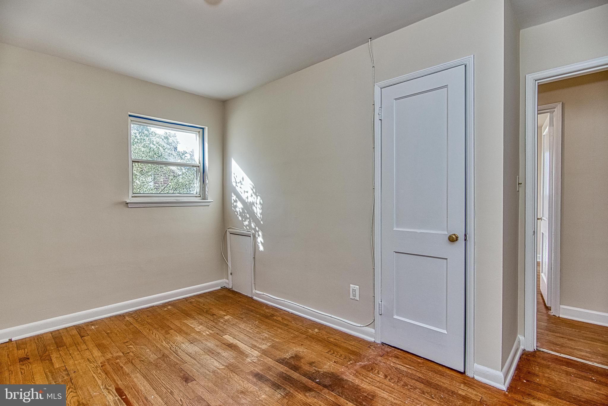 BROYHILL PARK - Residential Lease