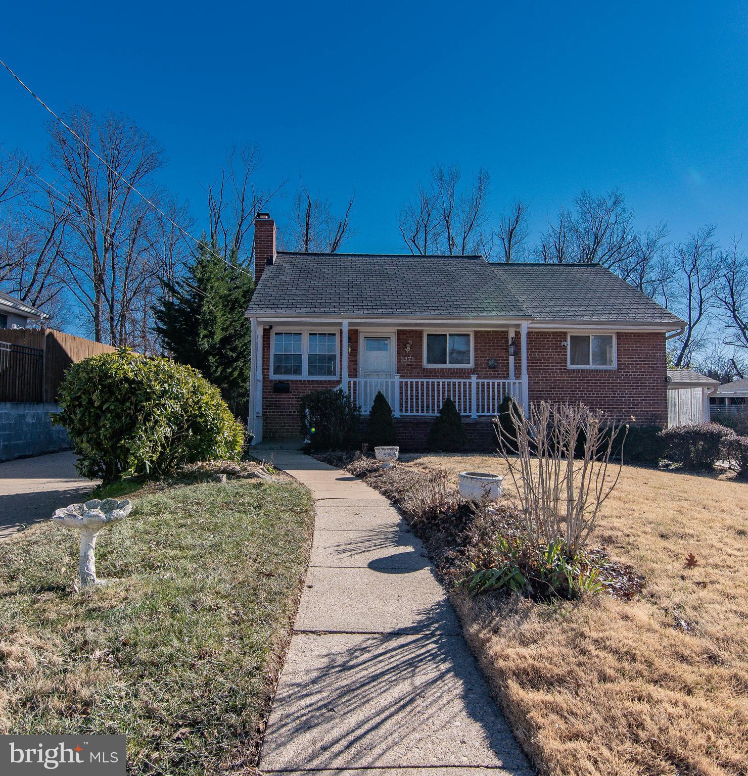 BROYHILL PARK - Residential Lease