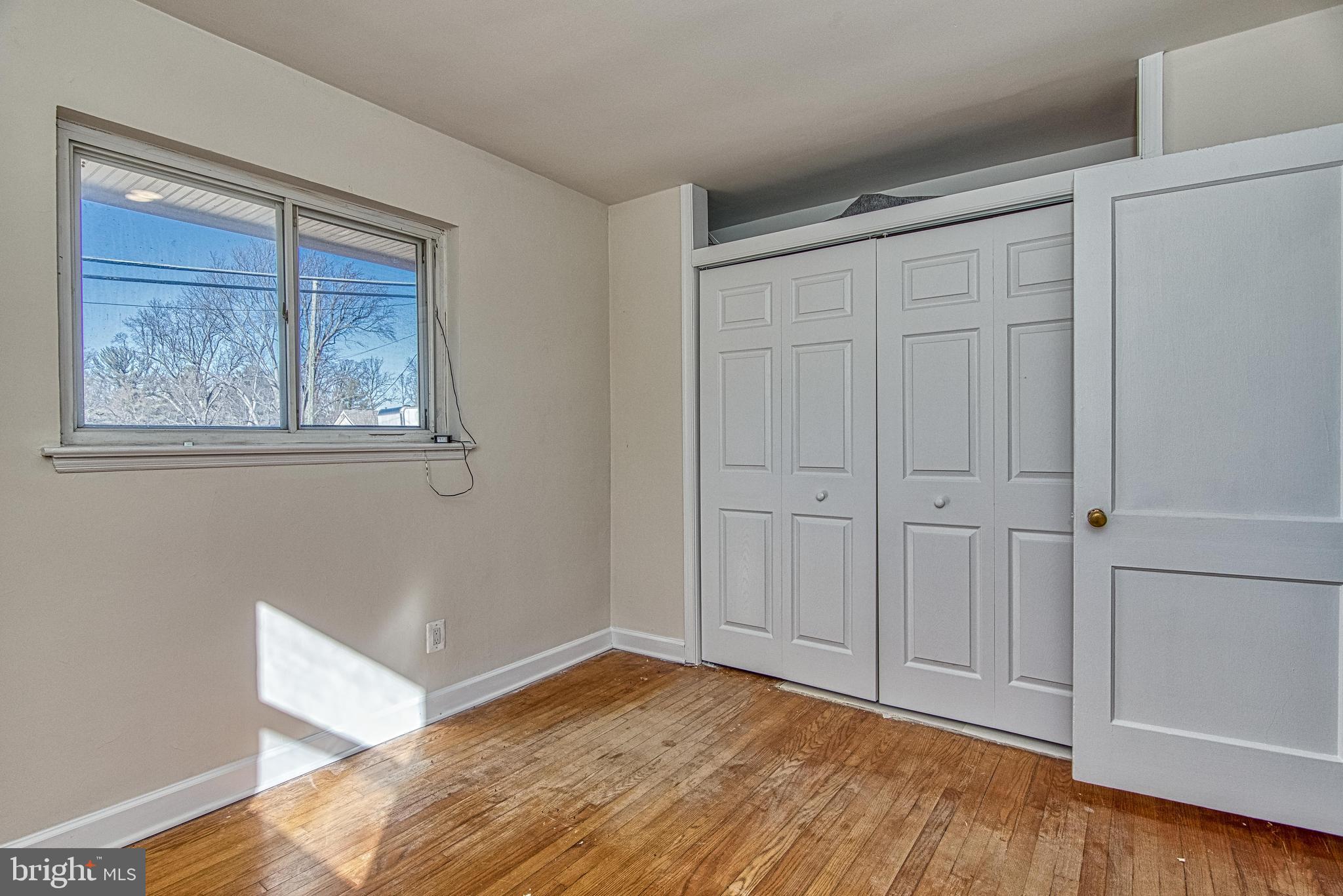 BROYHILL PARK - Residential Lease