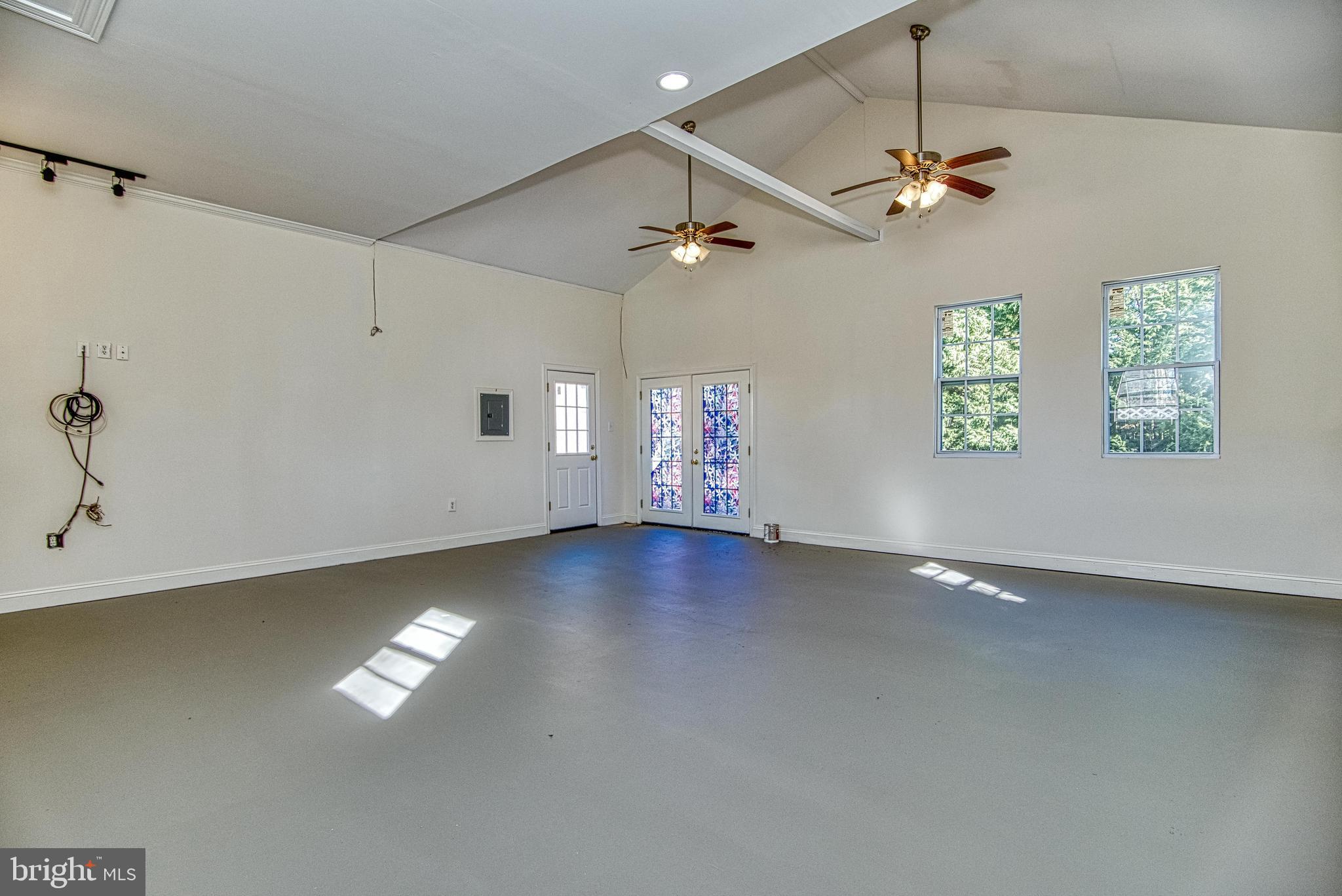 BROYHILL PARK - Residential Lease