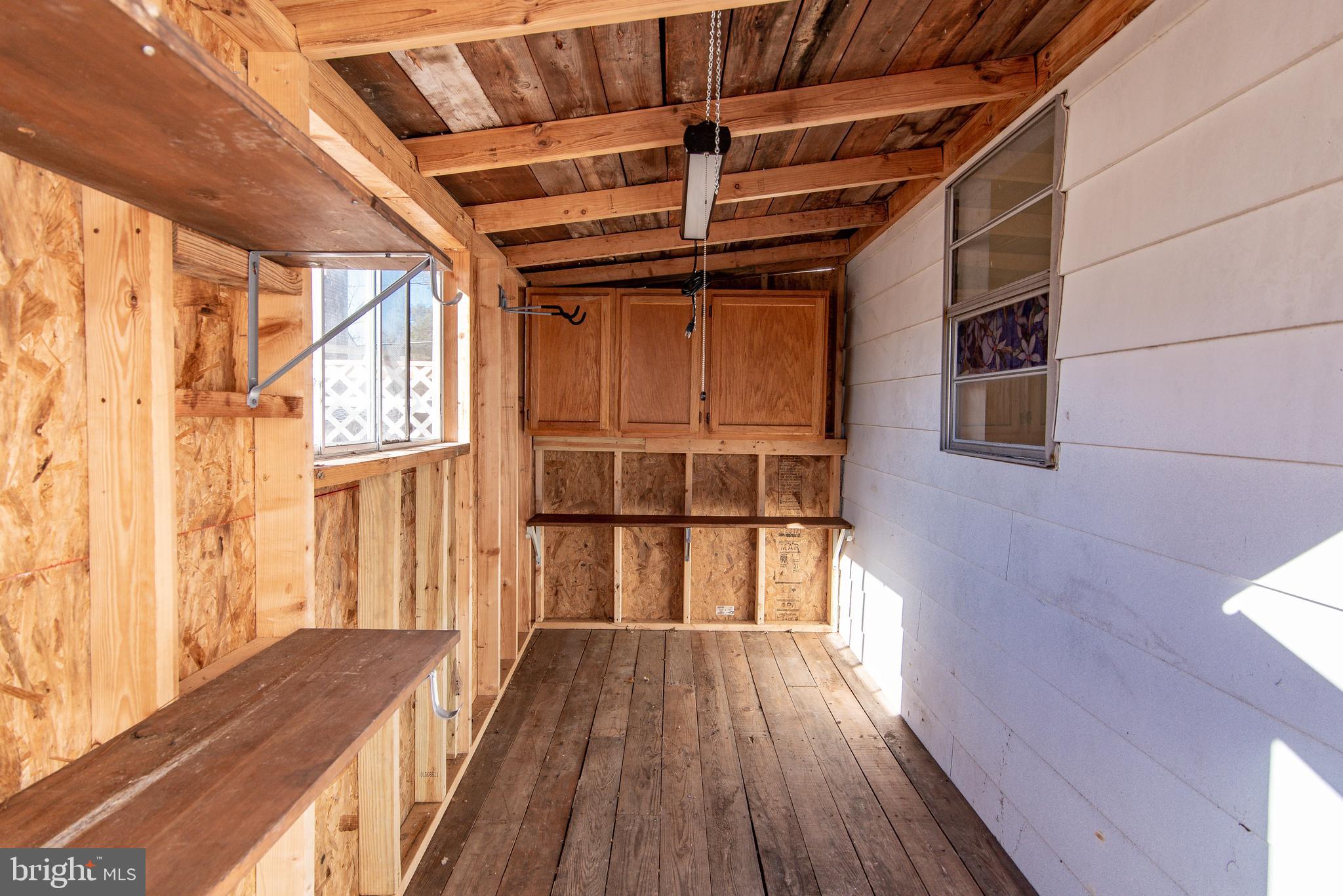 BROYHILL PARK - Residential Lease