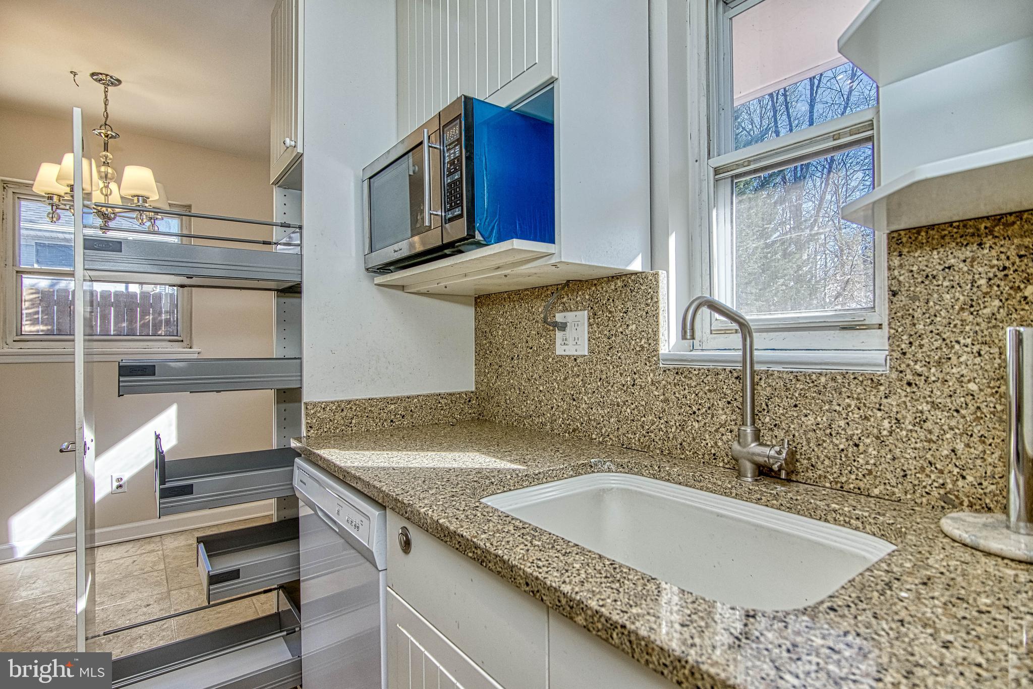 BROYHILL PARK - Residential Lease