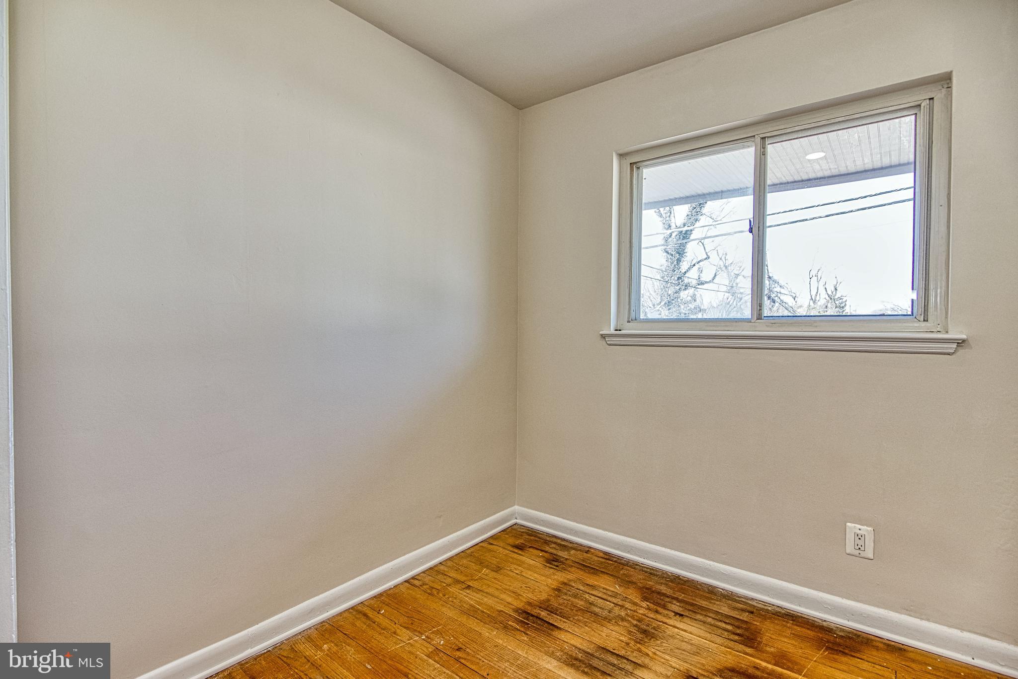 BROYHILL PARK - Residential Lease