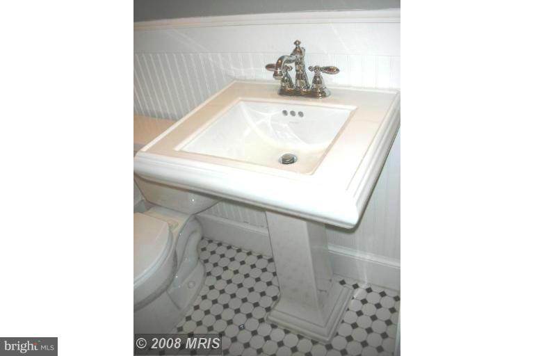 BEARINGS SOUTH - Residential Lease