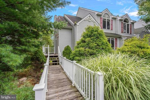 164 LAURELWOODS DRIVE LAKE HARMONY PA 18624