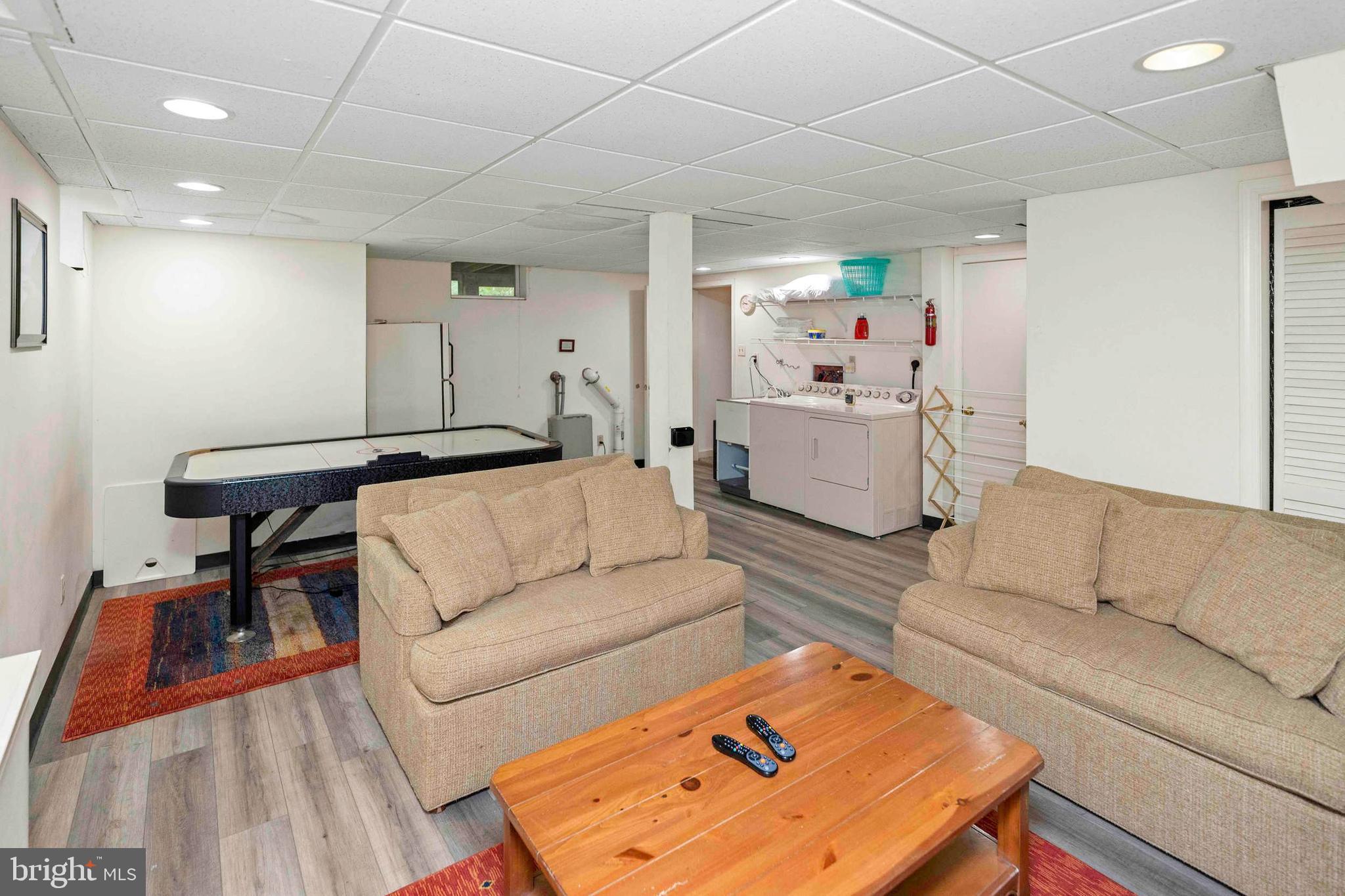 LAURELWOODS - Residential