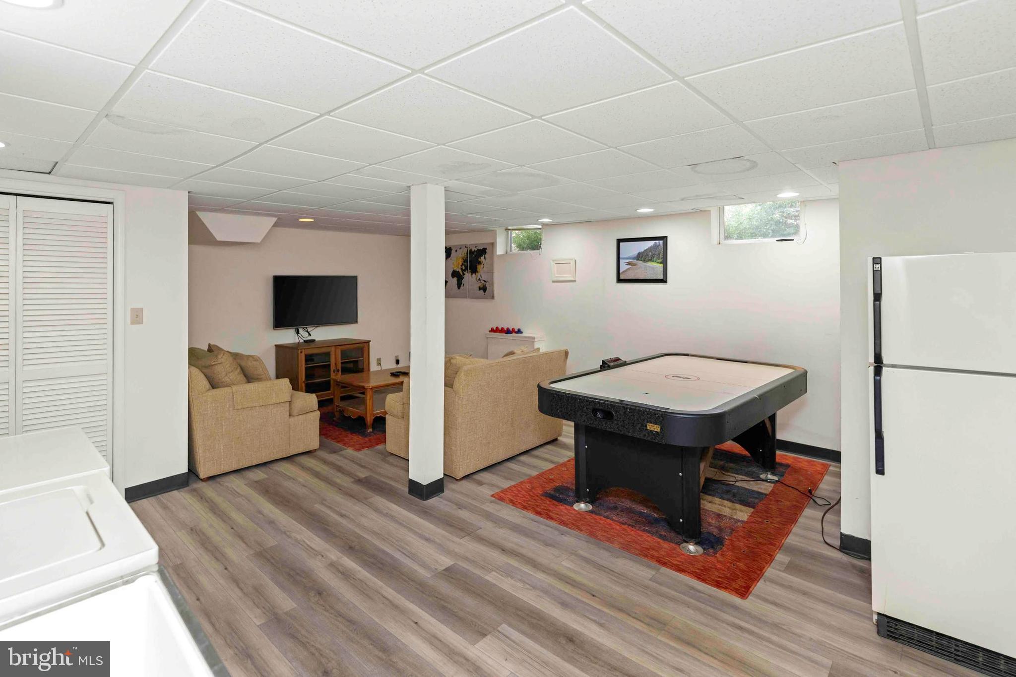 LAURELWOODS - Residential