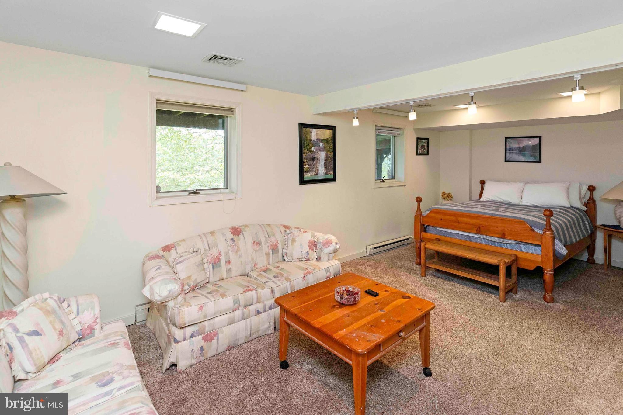 LAURELWOODS - Residential