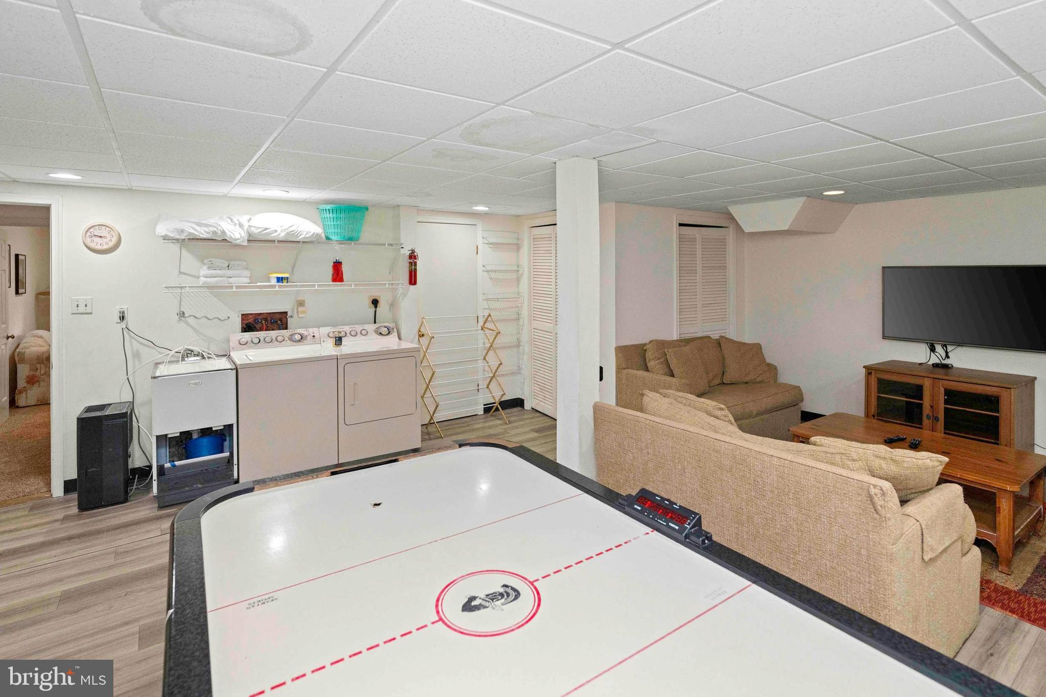 LAURELWOODS - Residential