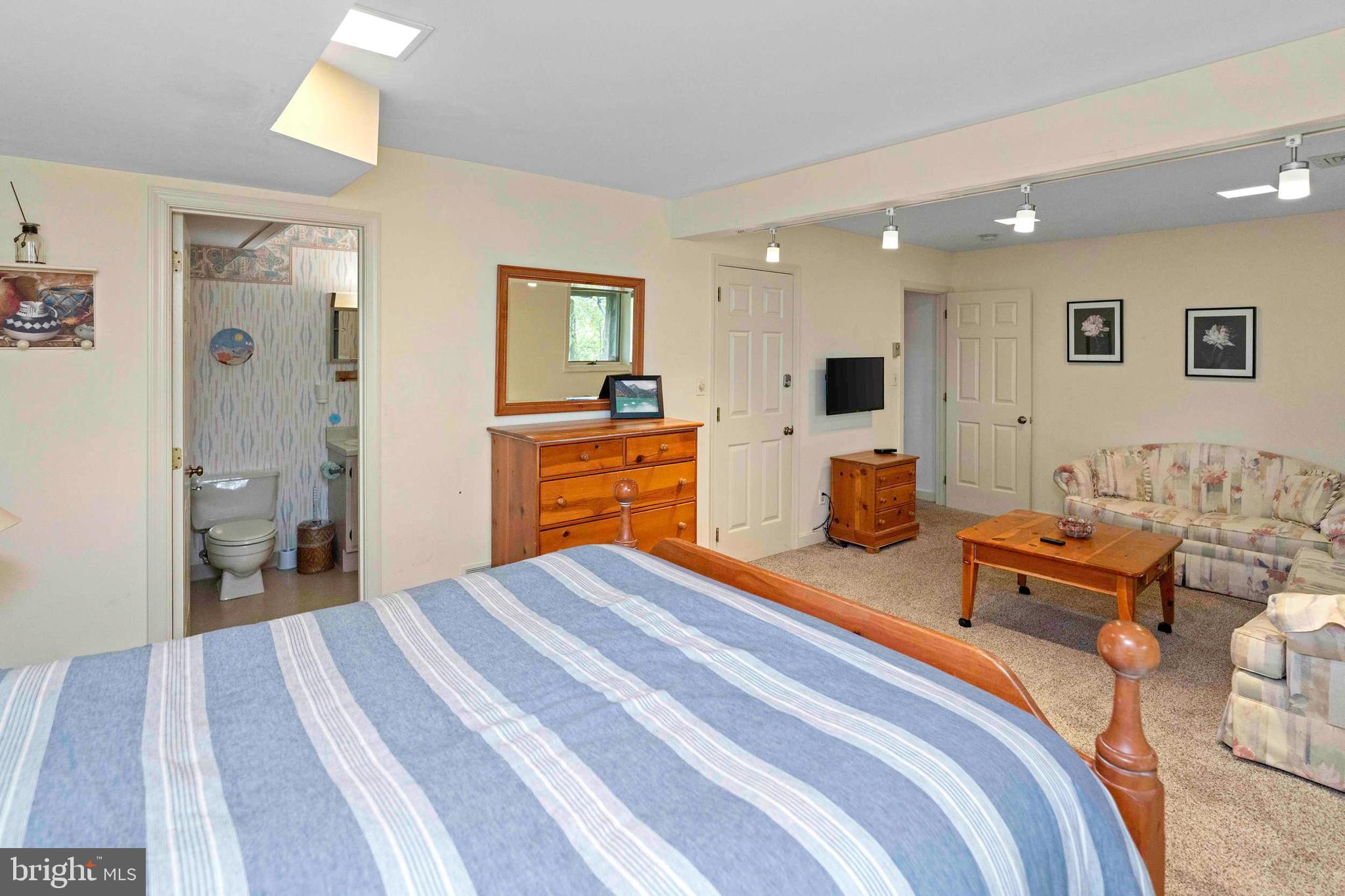 LAURELWOODS - Residential