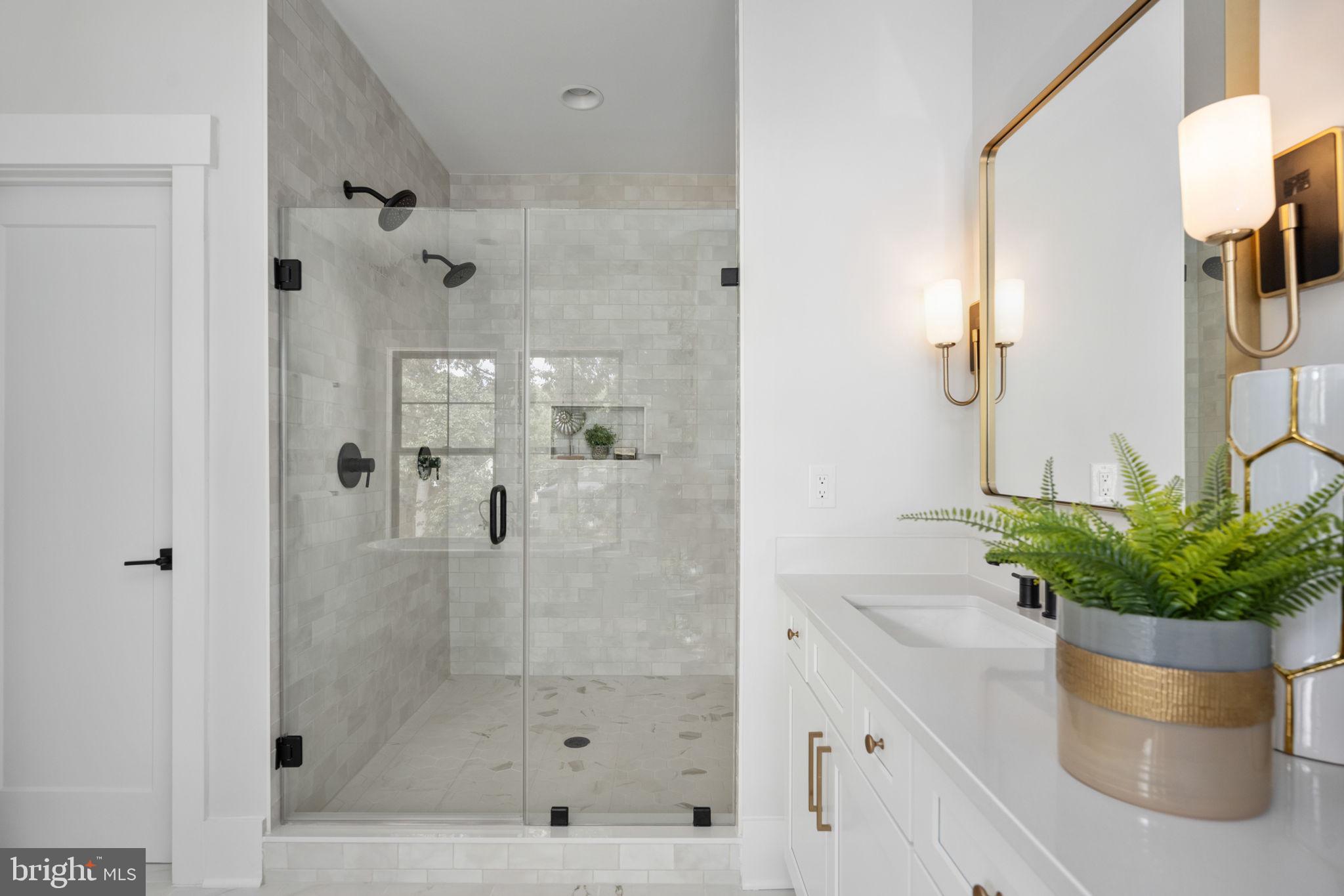 ROSNI ESTATES - Residential