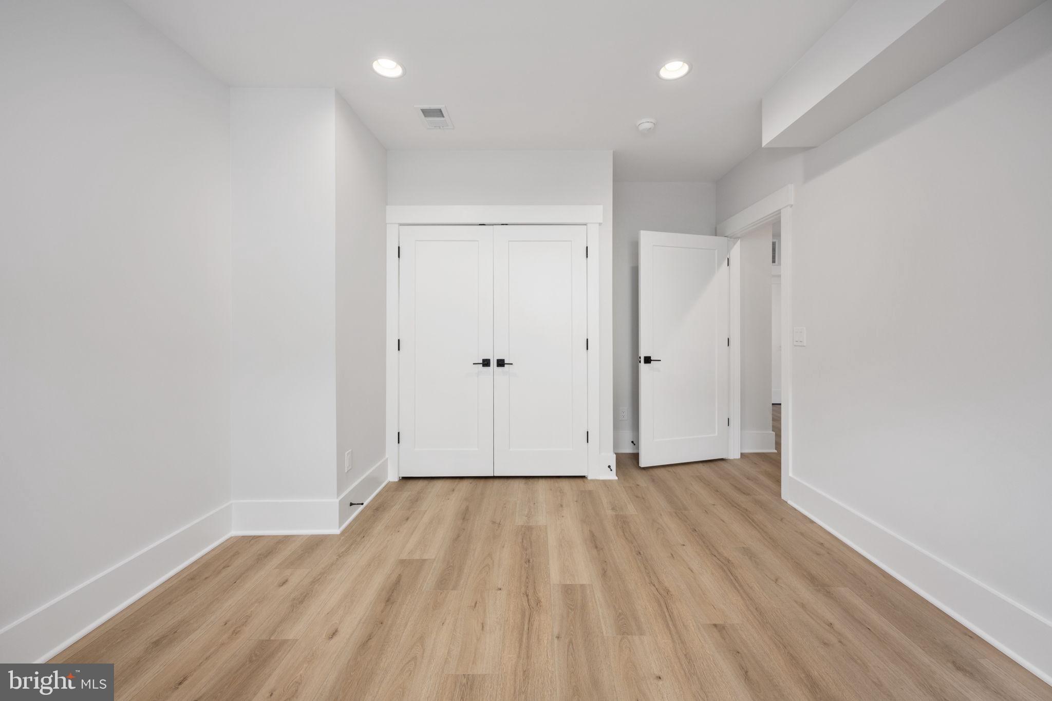 ROSNI ESTATES - Residential