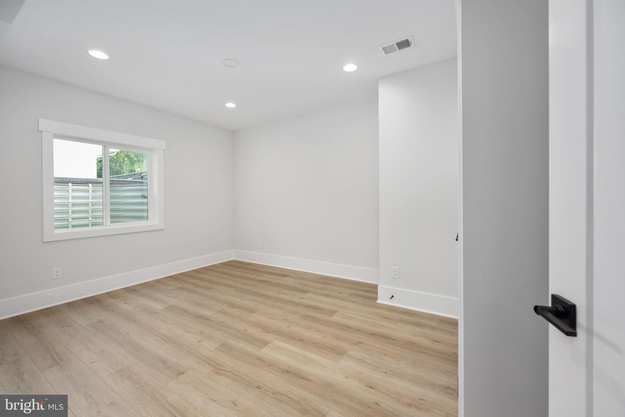 ROSNI ESTATES - Residential