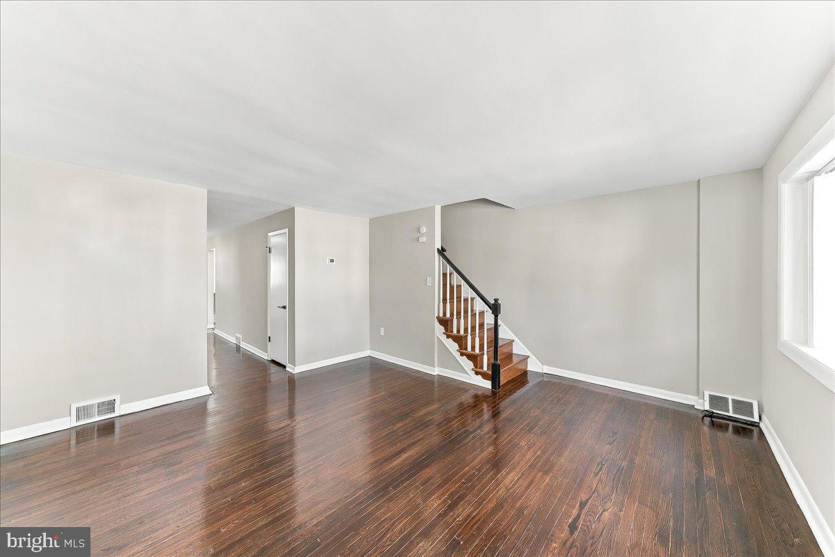 1122 WALNUT STREET