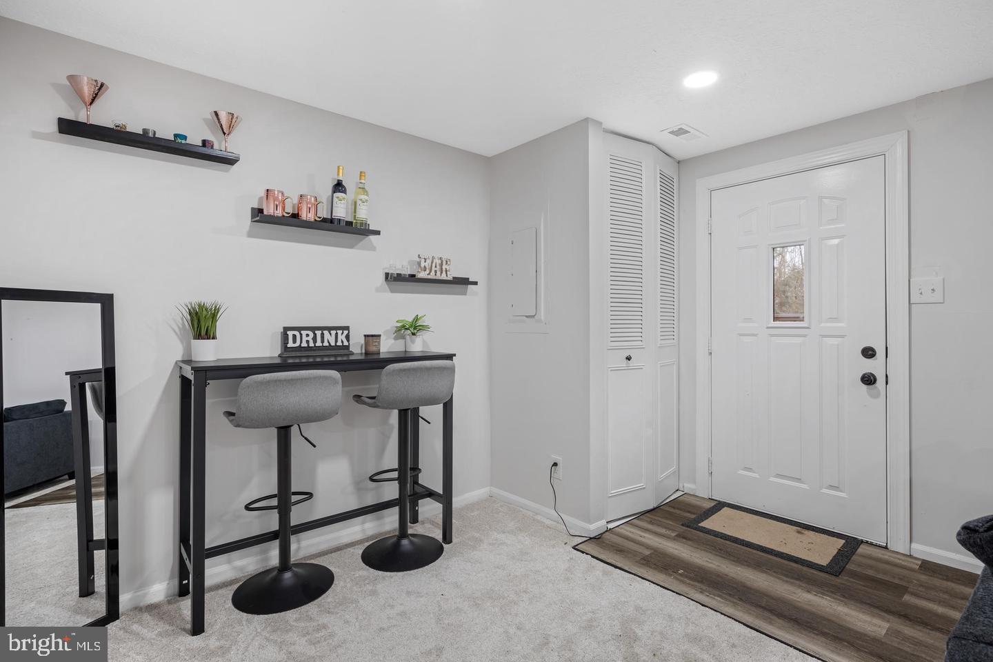 2702 GREENWOOD DRIVE