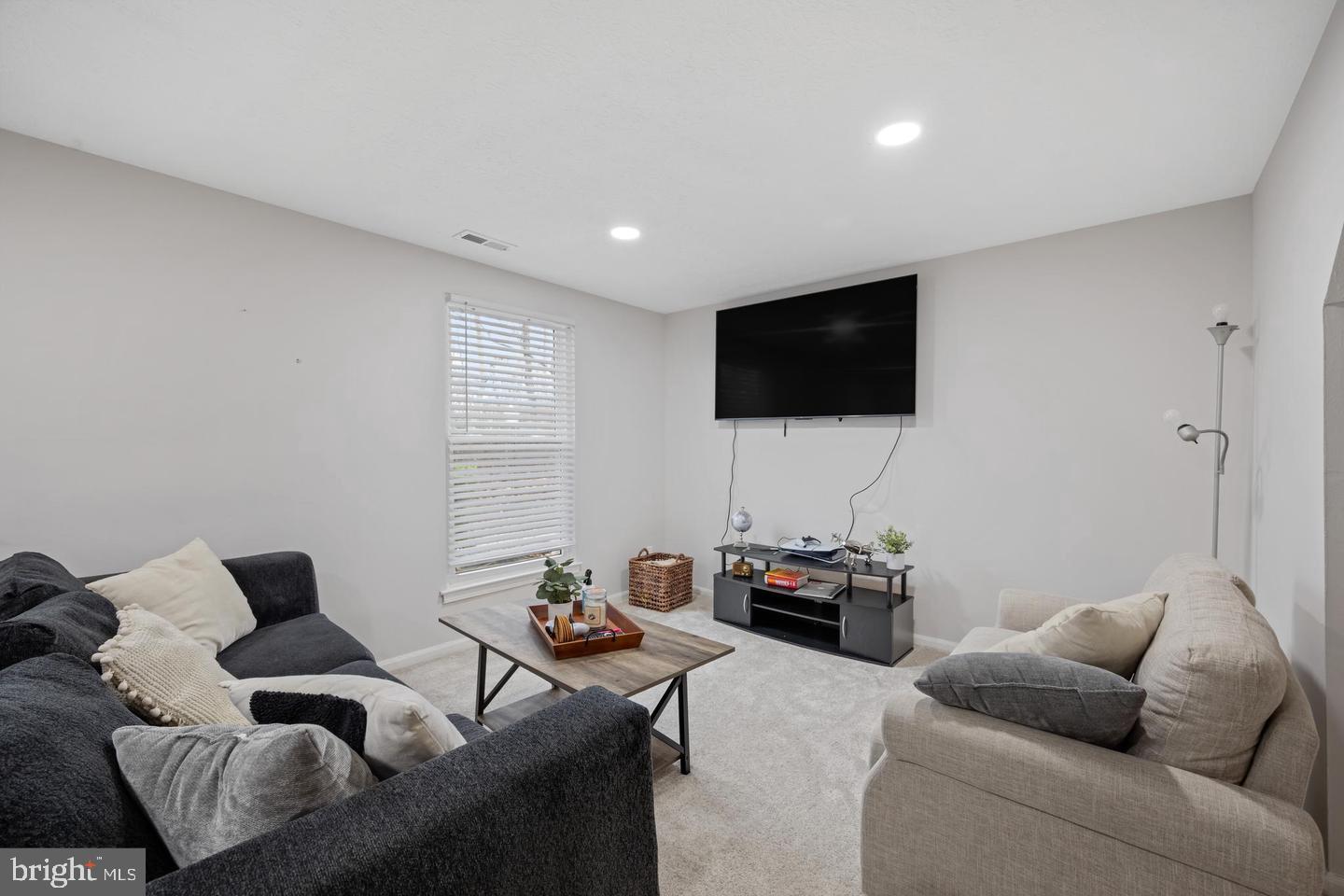 2702 GREENWOOD DRIVE