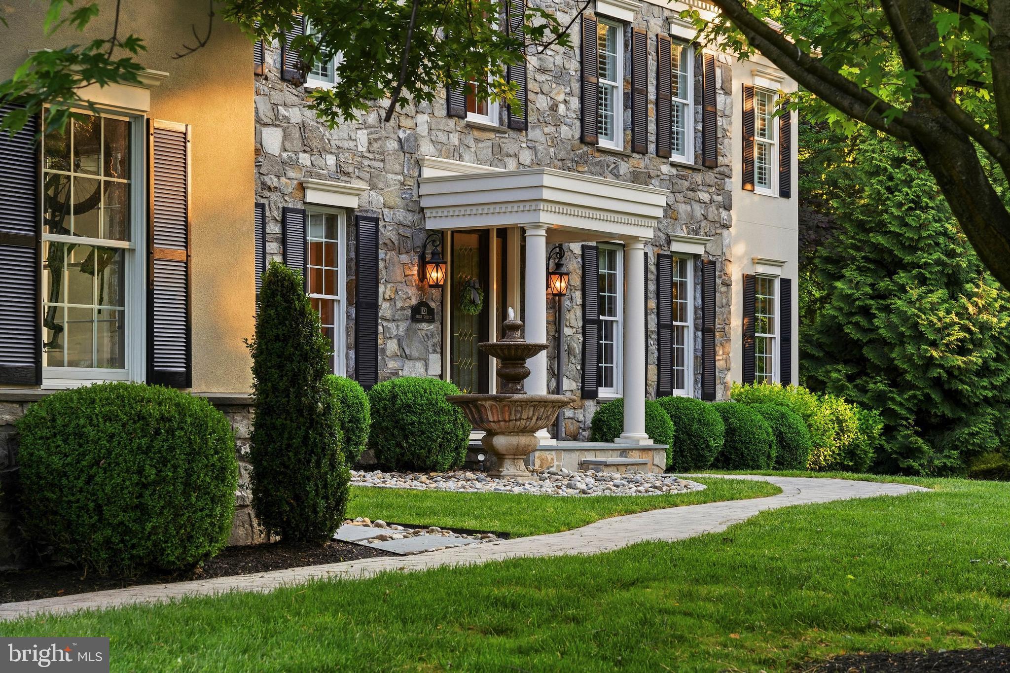1123 SADDLE CREEK COURT