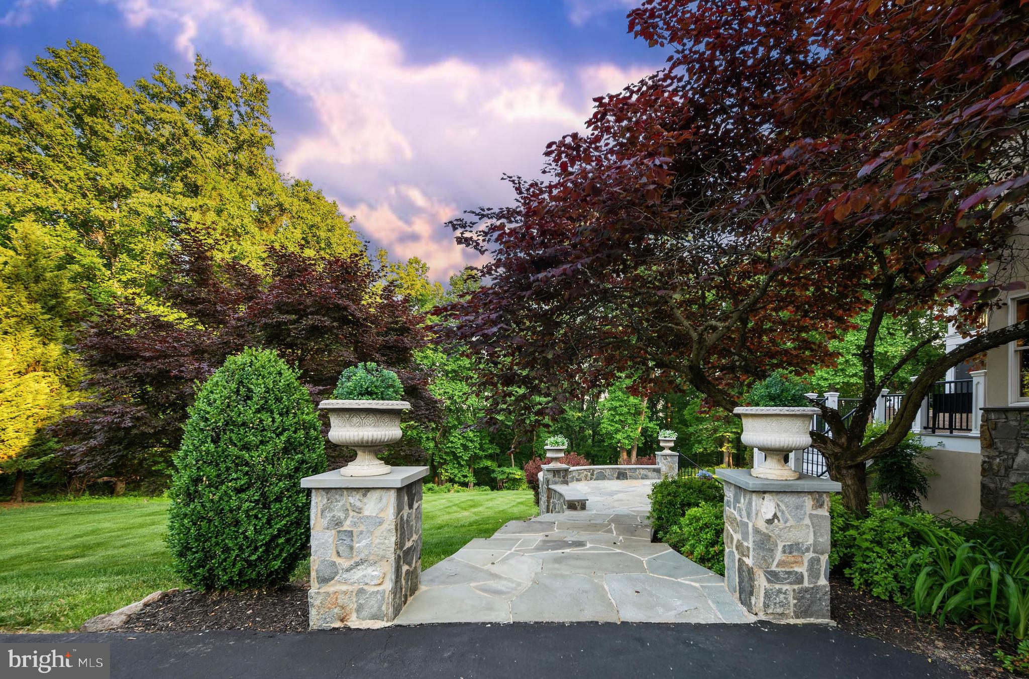 1123 SADDLE CREEK COURT
