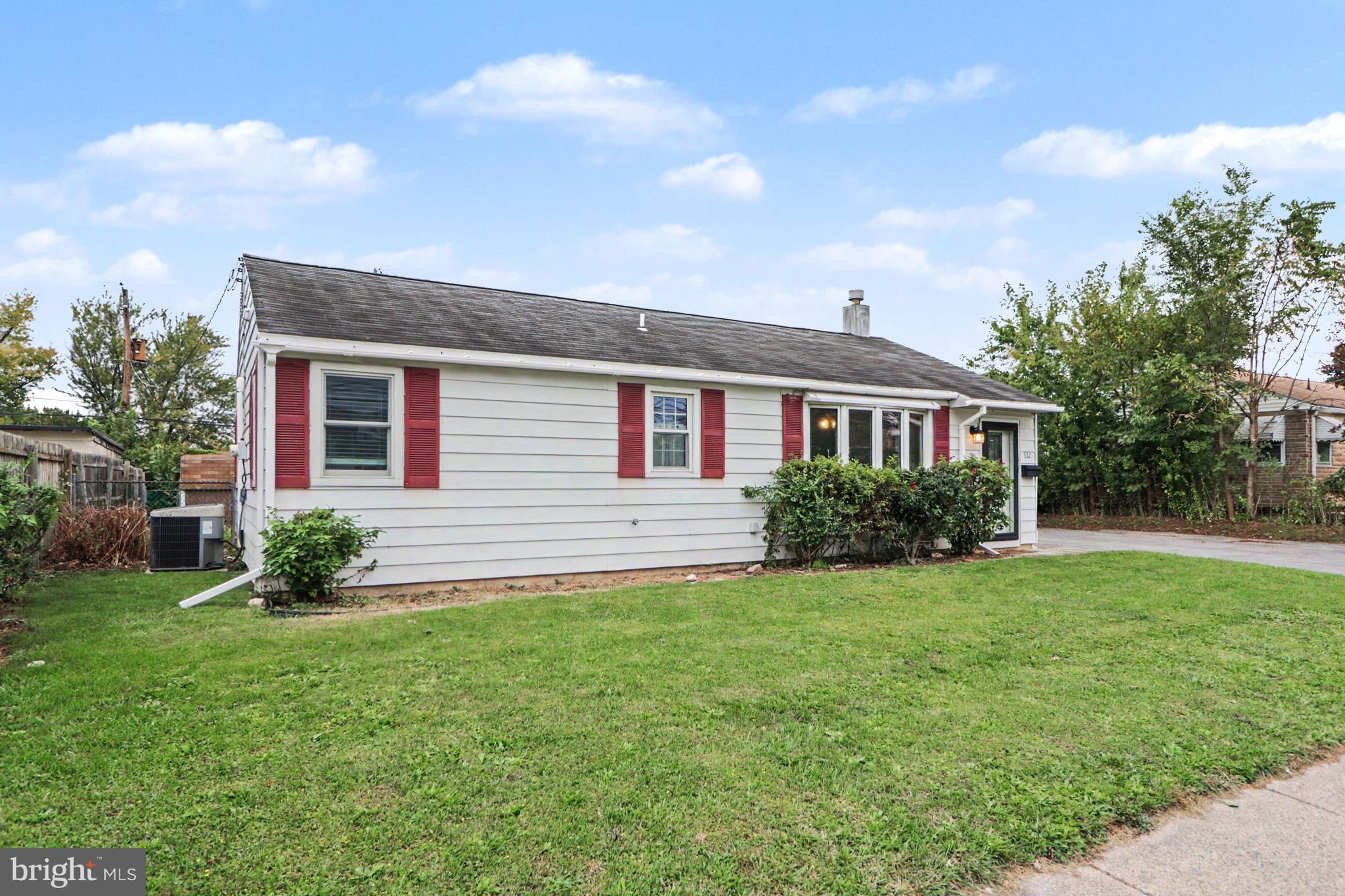 532 N ENOLA DRIVE