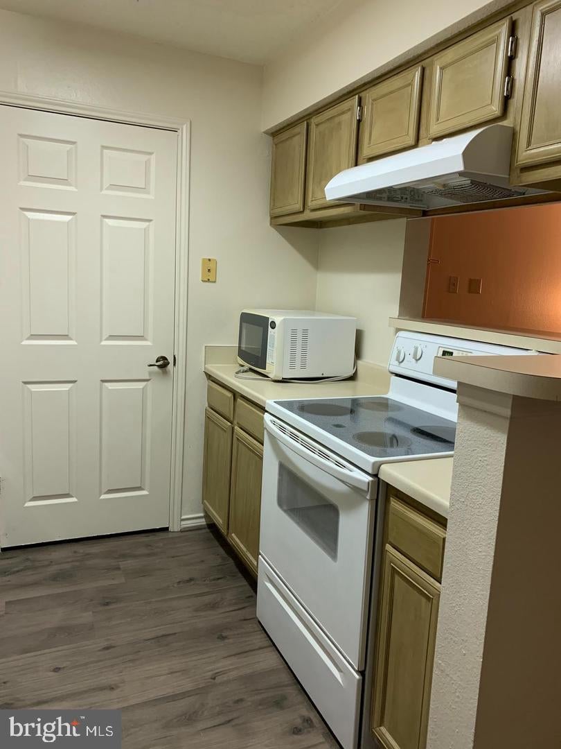 1532 LINCOLN WAY 103