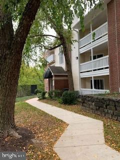 Photo of 1532 Lincoln Way #103, MCLEAN, VA 22102 (MLS # VAFX2339282)