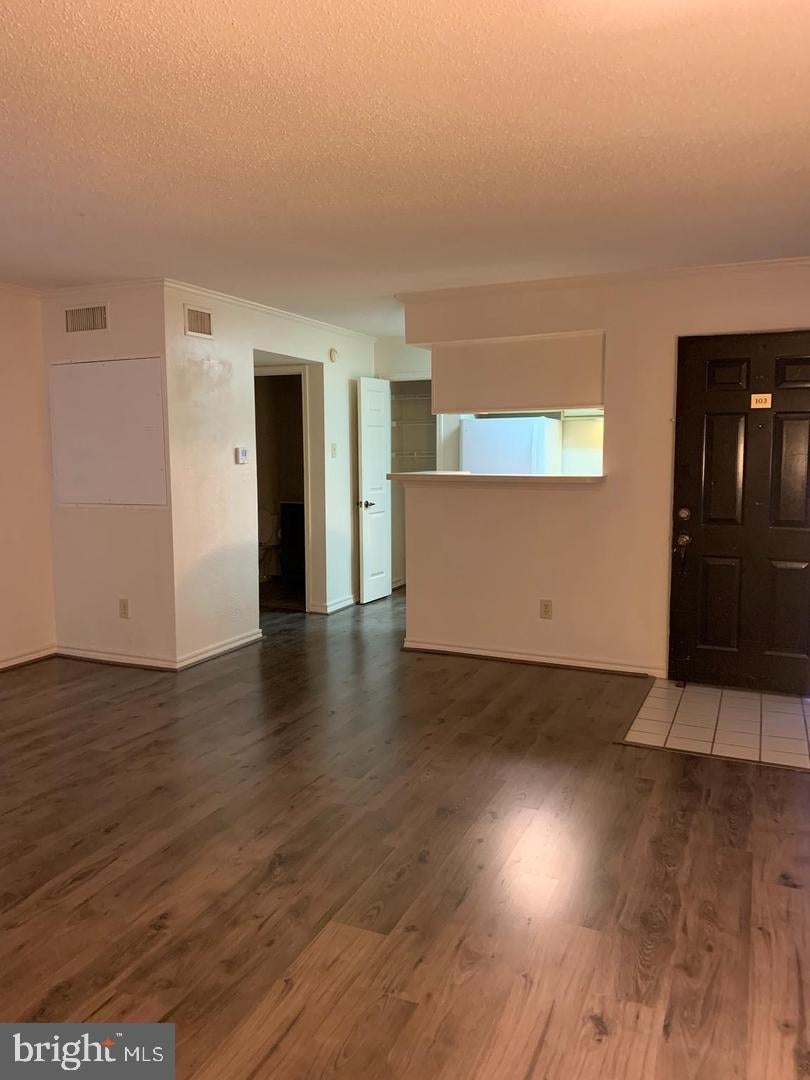 1532 LINCOLN WAY 103