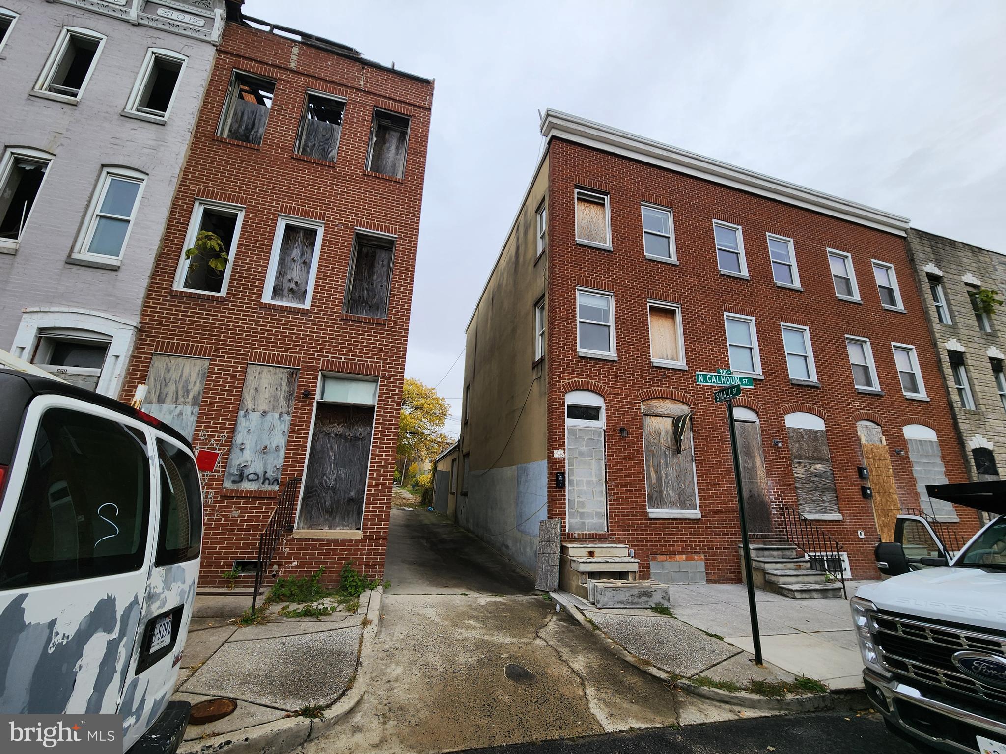 SANDTOWN-WINCHESTER - Residential