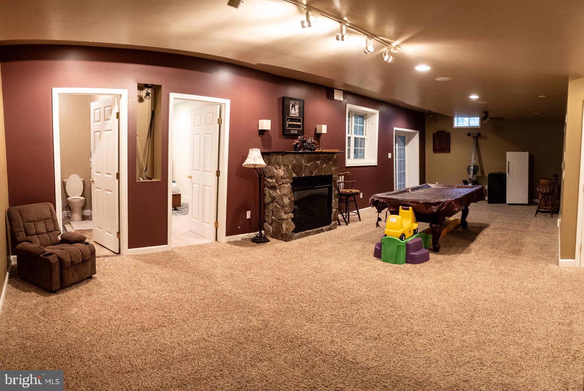 WINDGATE FARMS - Residential