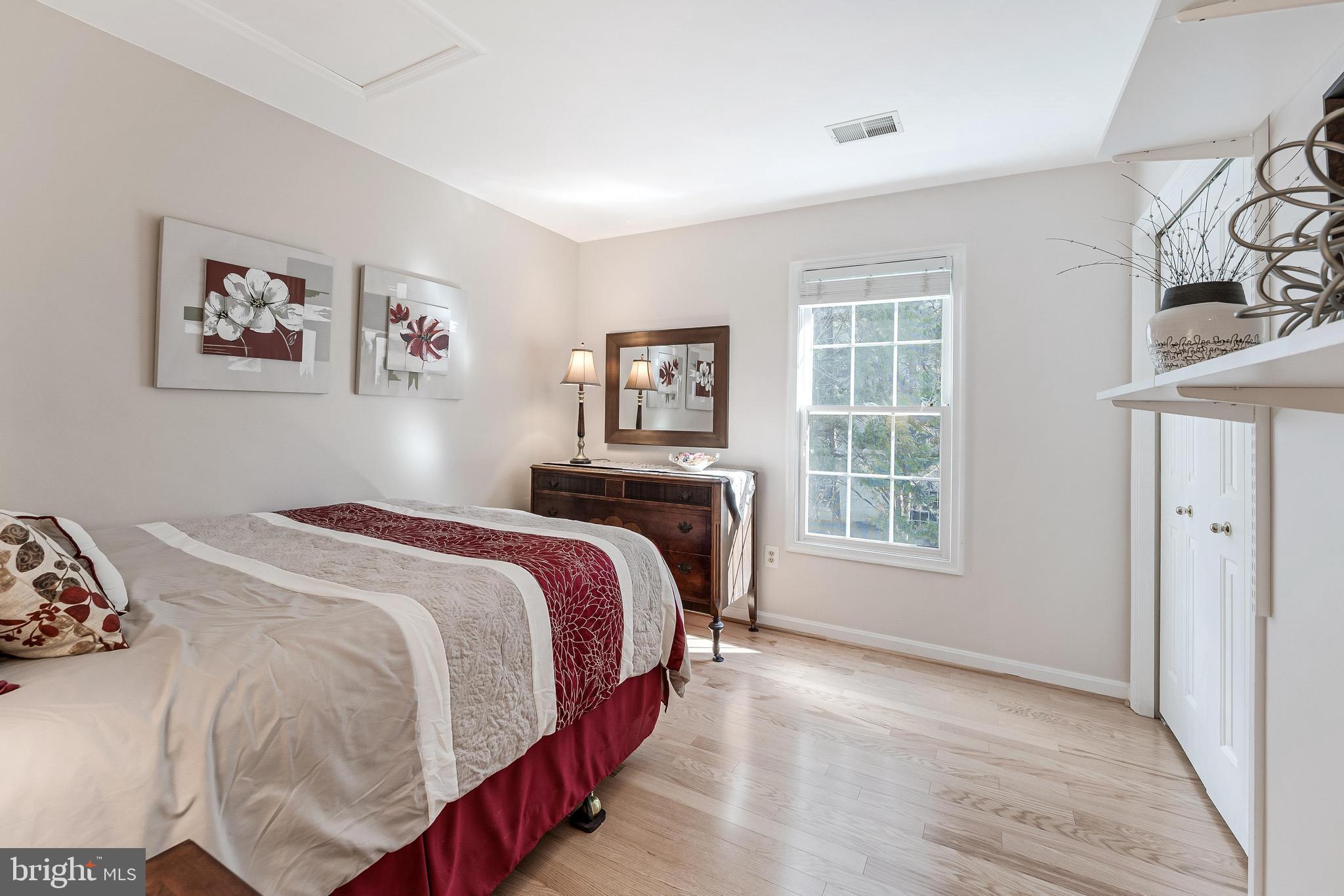 WILLOWS OF POTOMAC - Residential