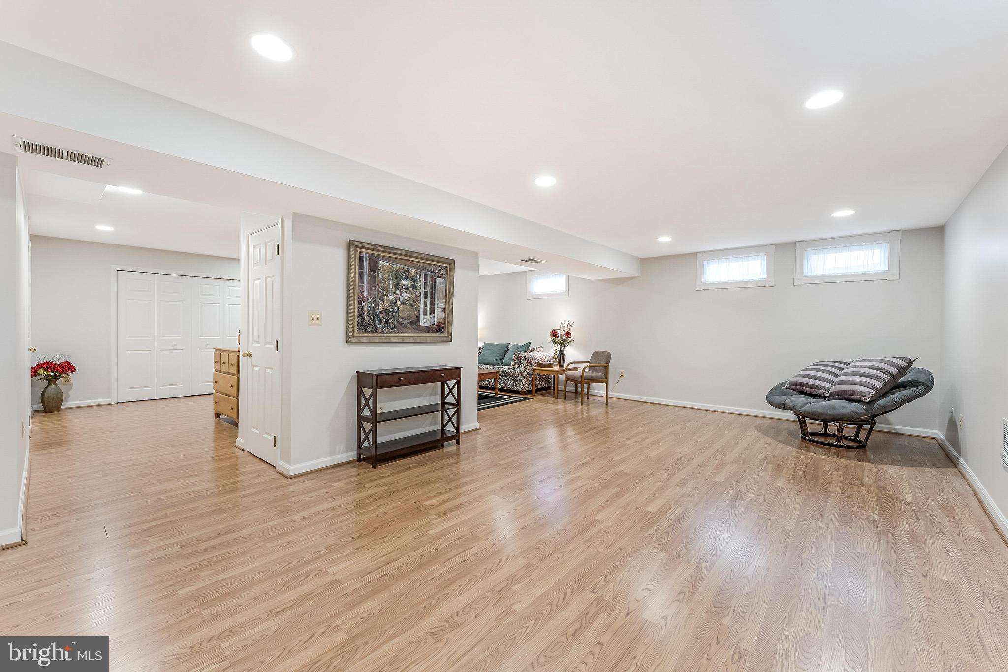 WILLOWS OF POTOMAC - Residential