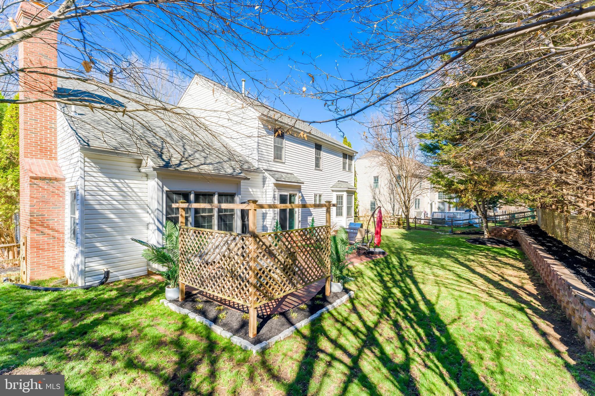 WILLOWS OF POTOMAC - Residential