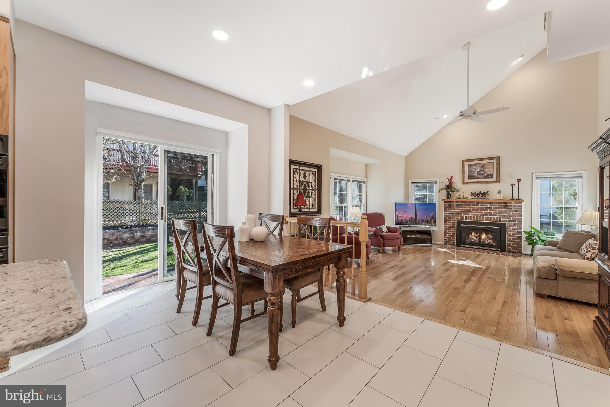 WILLOWS OF POTOMAC - Residential