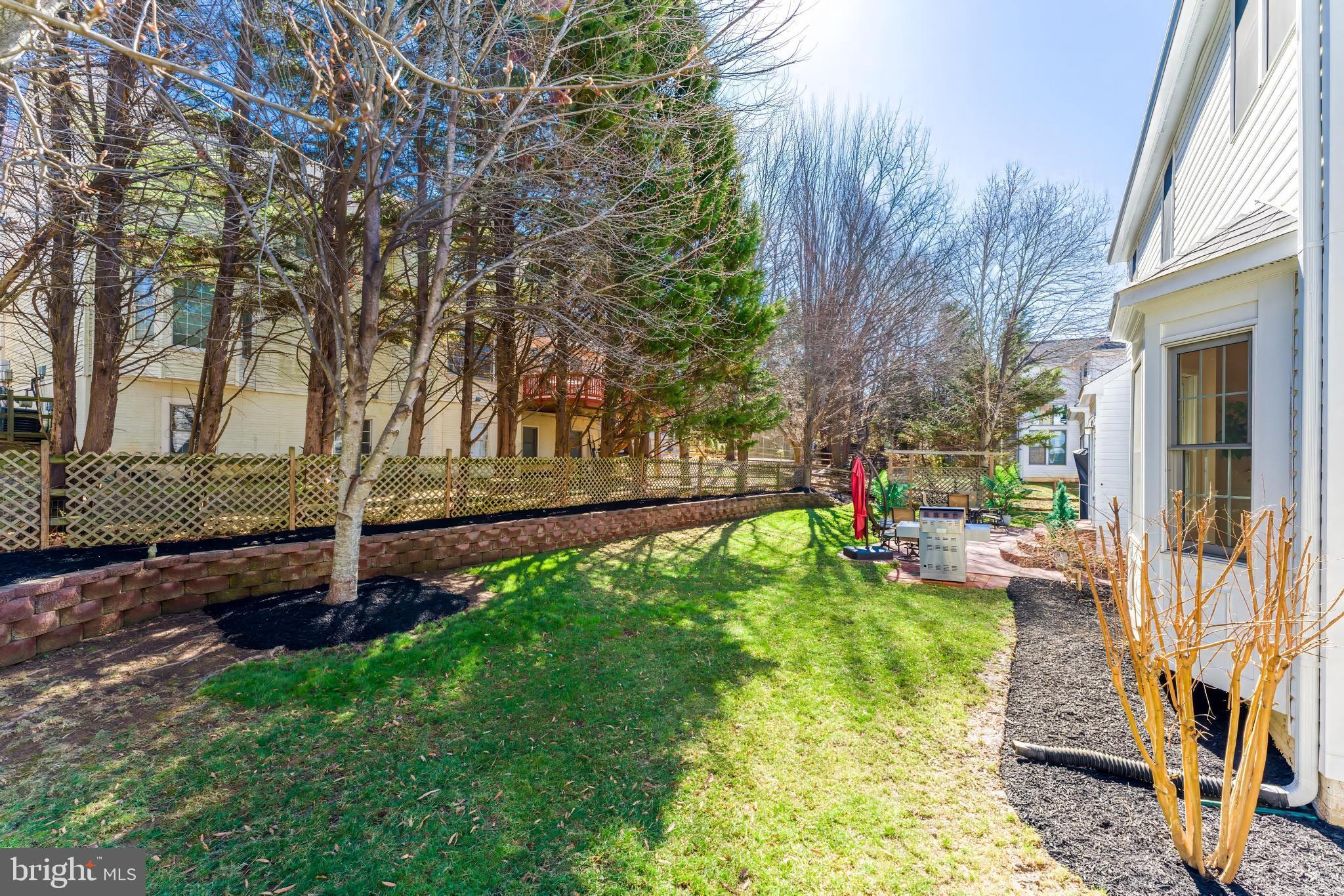 WILLOWS OF POTOMAC - Residential