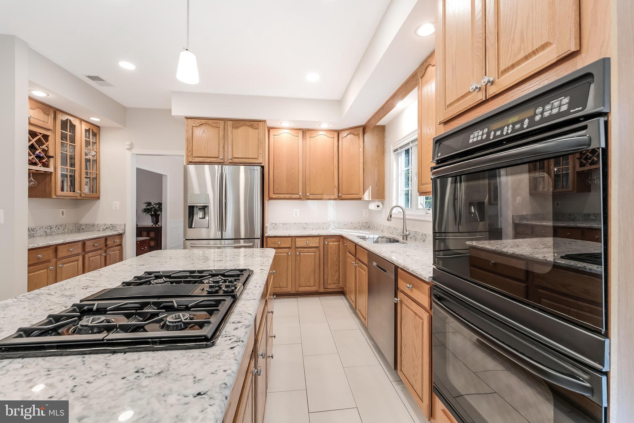 WILLOWS OF POTOMAC - Residential