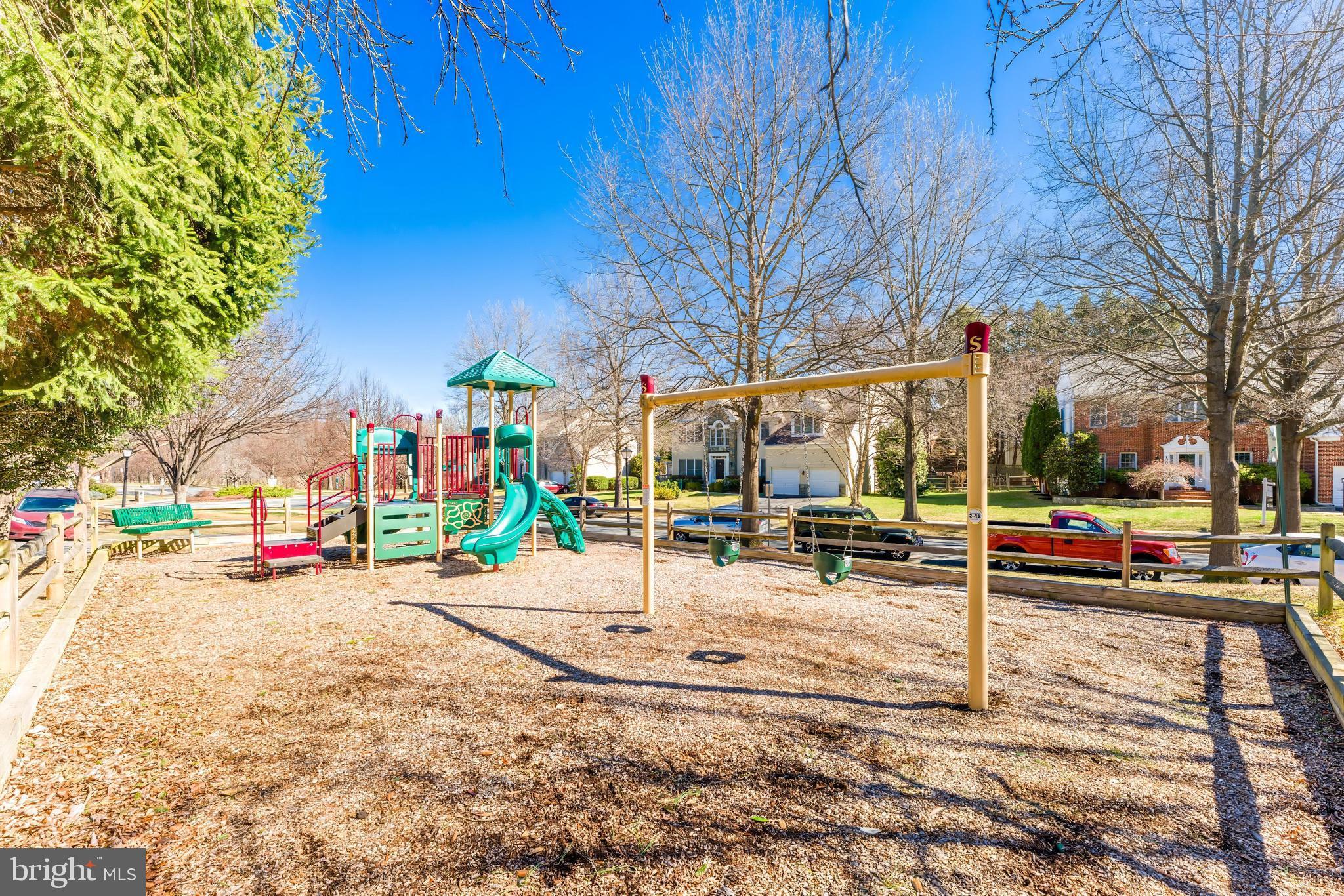 WILLOWS OF POTOMAC - Residential