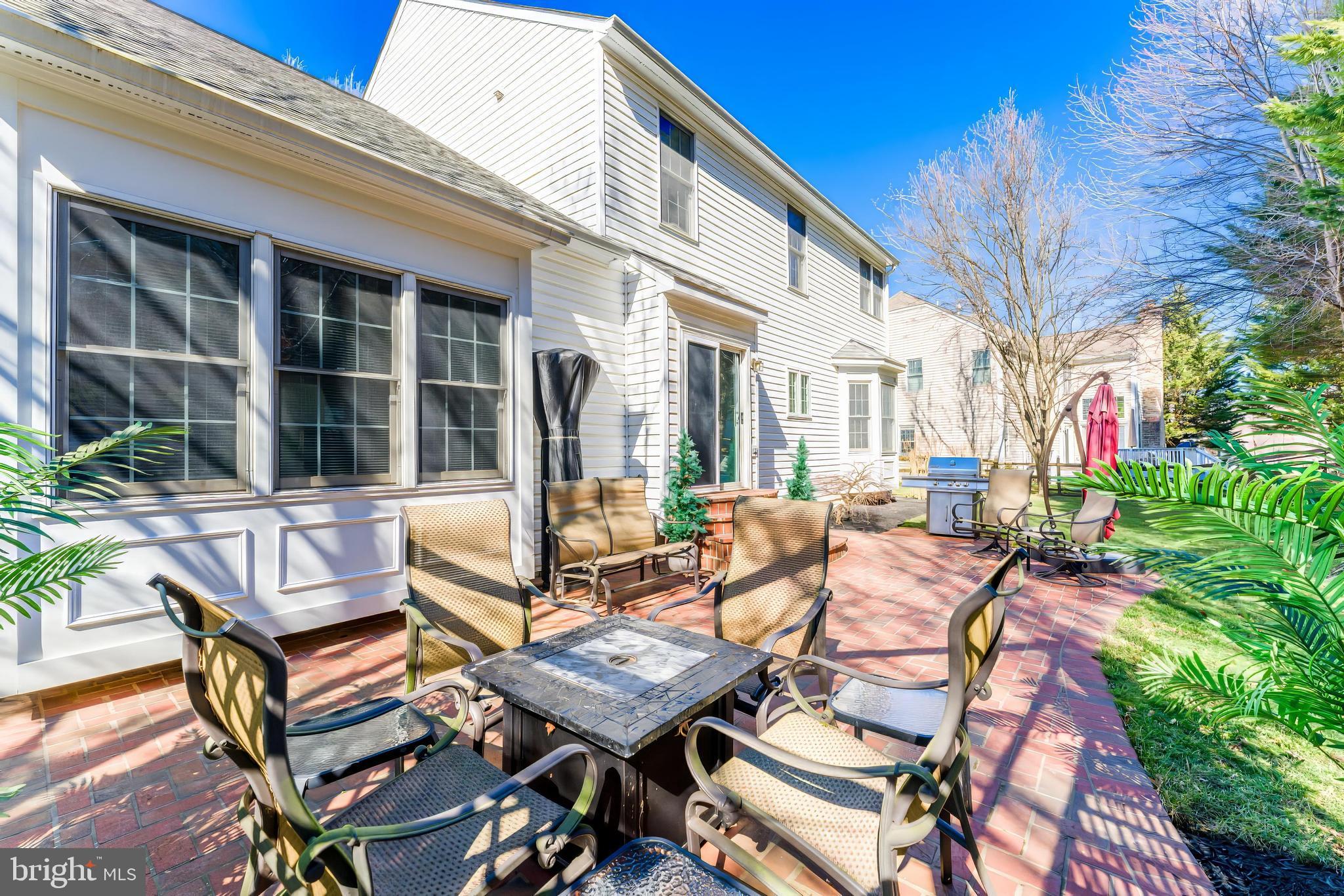 WILLOWS OF POTOMAC - Residential