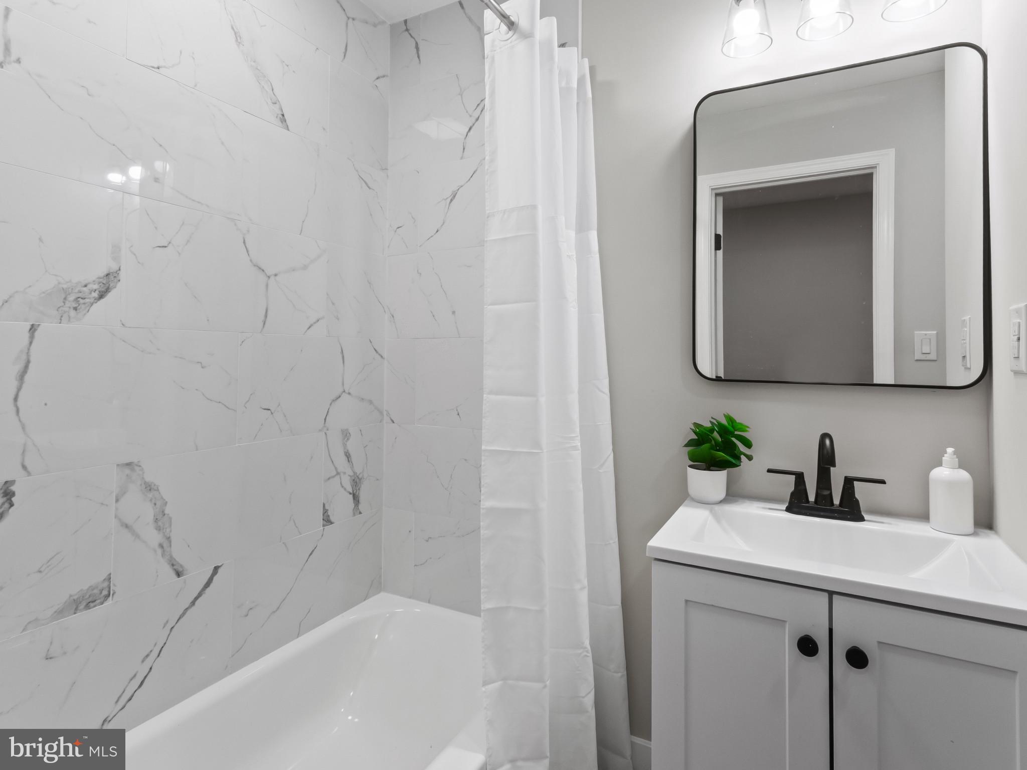 HIGHLANDTOWN - Residential