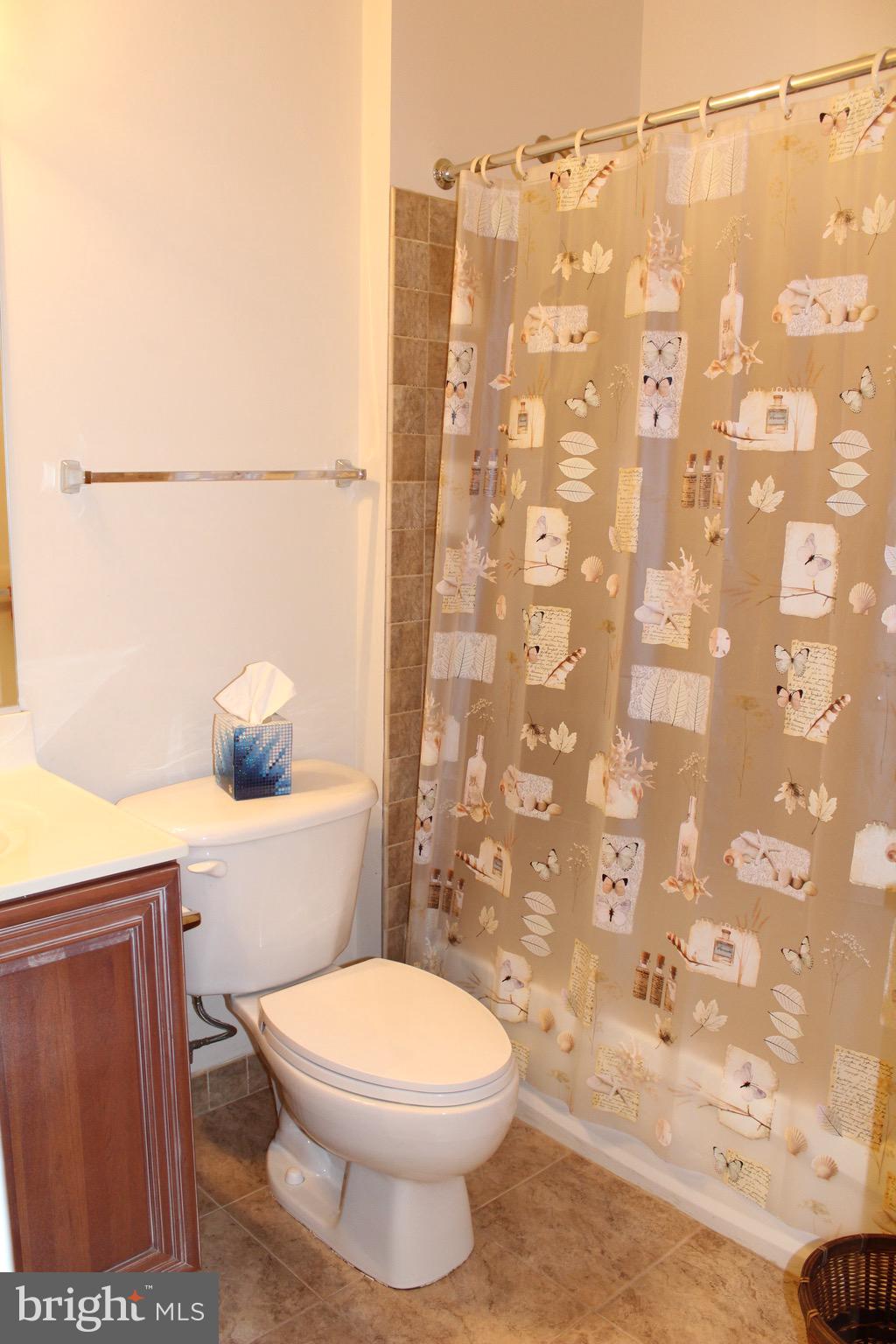 DOMINION VALLEY COUNTRY CLUB - Residential Lease